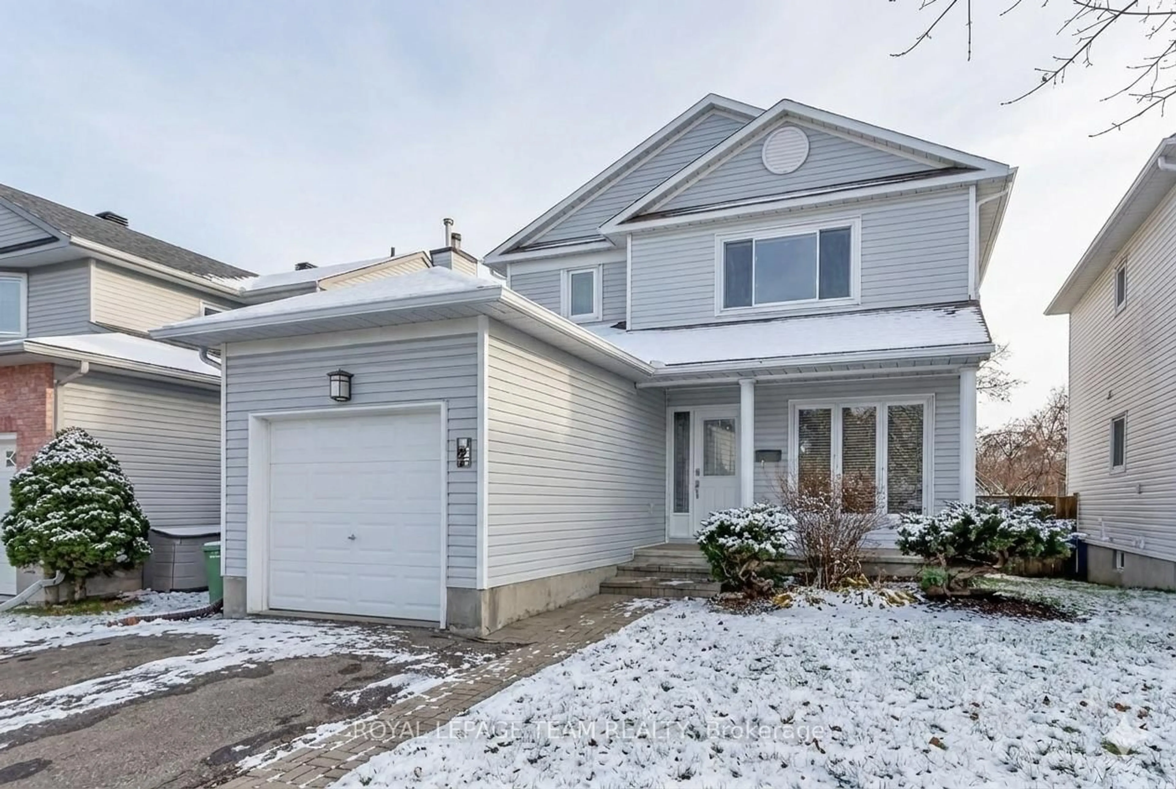 Home with vinyl exterior material, street for 22 Vesta St, Ottawa Ontario K2J 3Y9