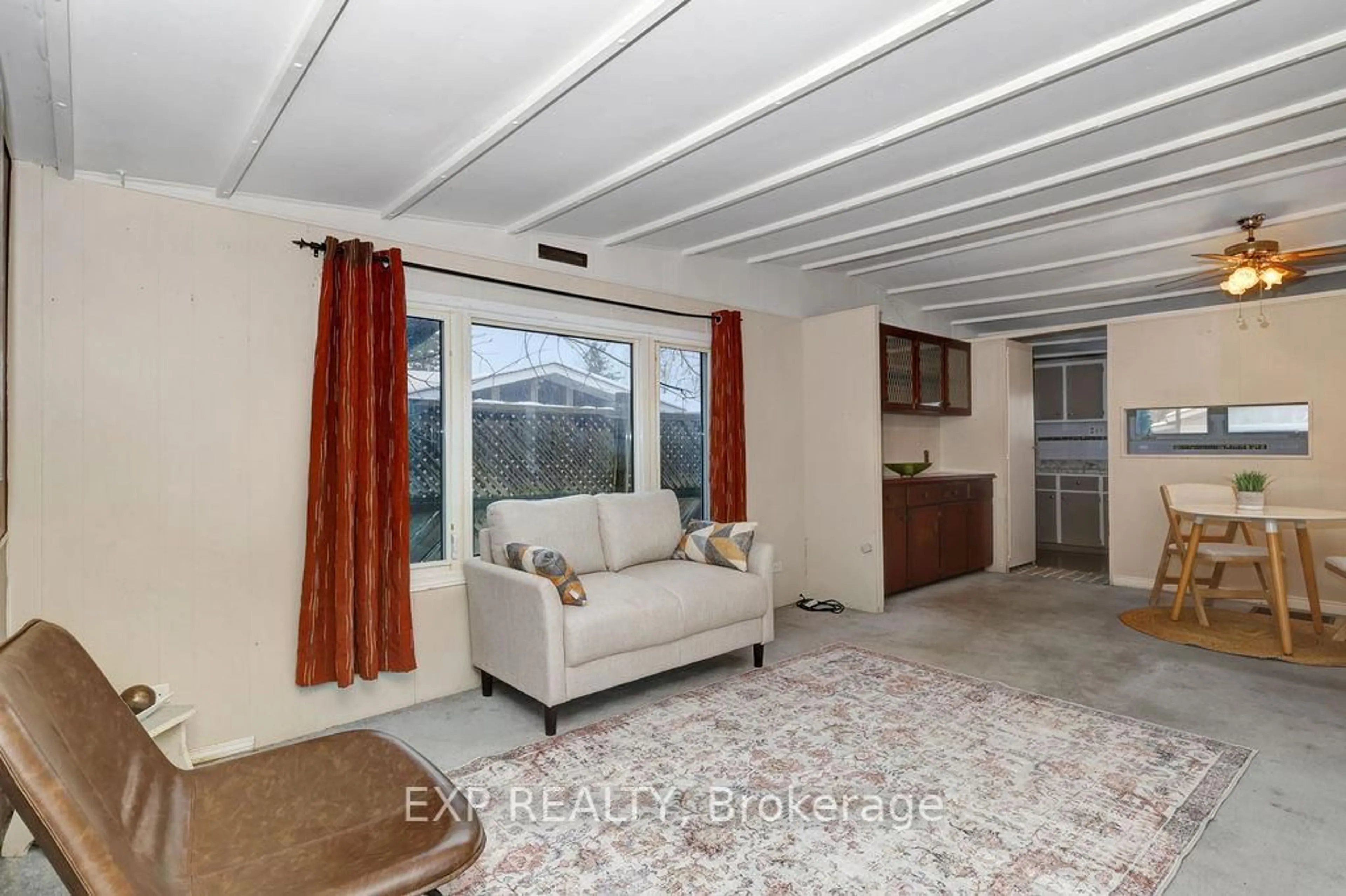 Unknown for 9 Dell Ave, Ottawa Ontario K2H 7R4