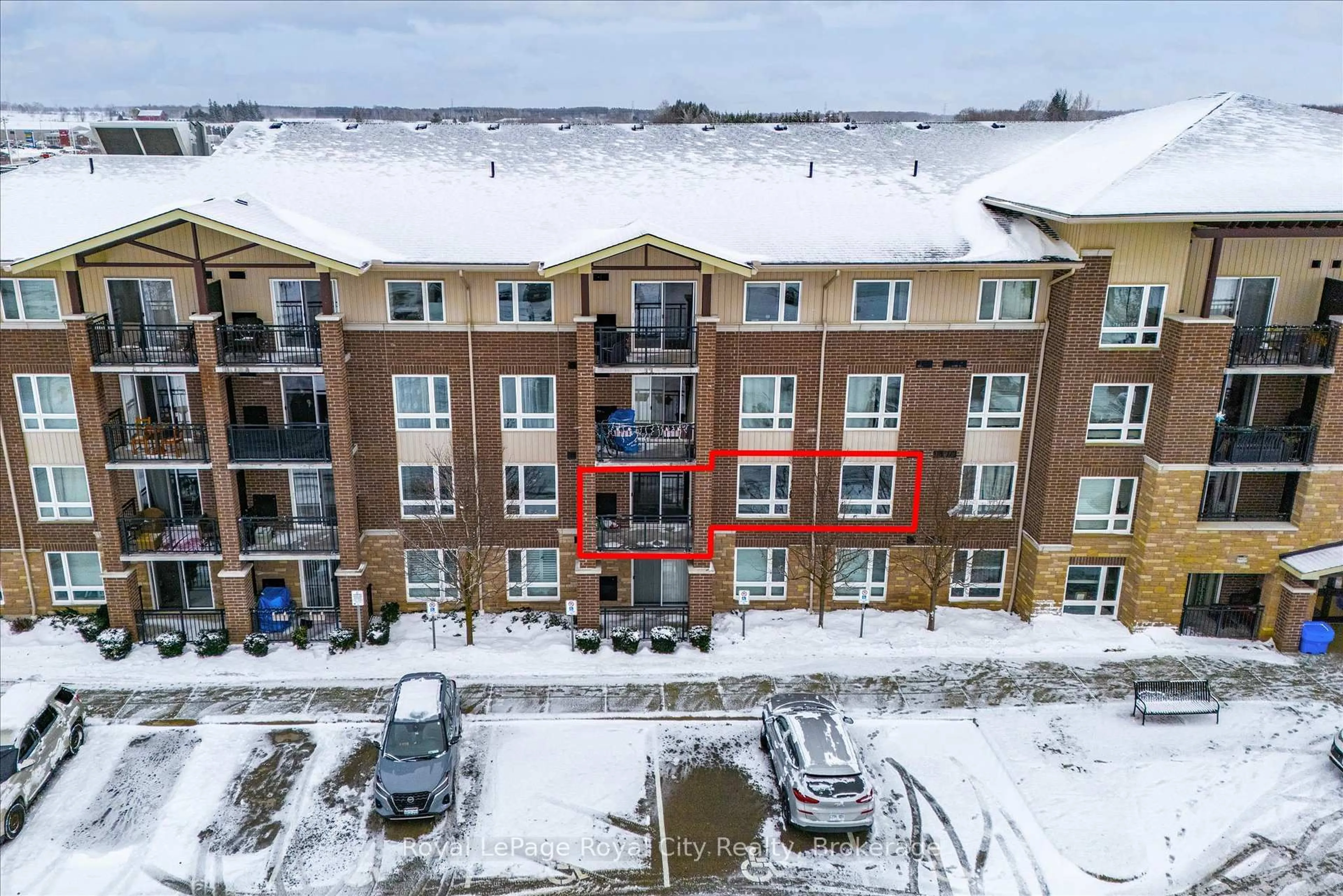 A pic from outside/outdoor area/front of a property/back of a property/a pic from drone, building for 103 Westminster Cres #212, Centre Wellington Ontario N1M 0C6