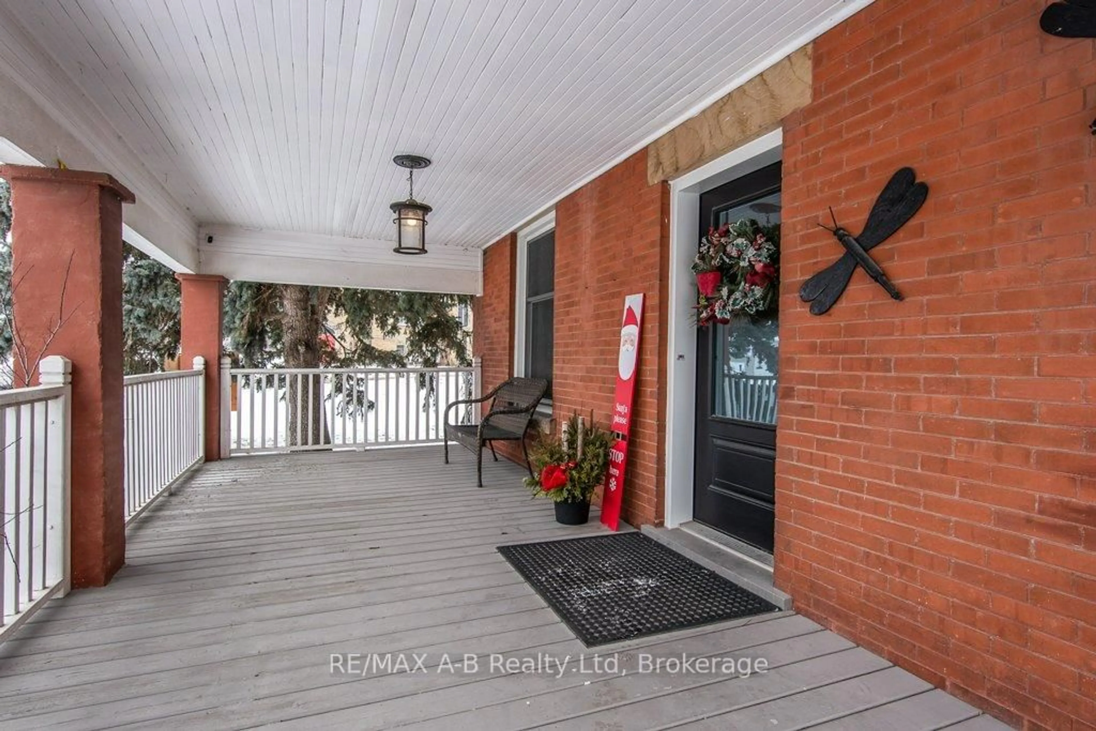 Patio, street for 2 Loveys St, East Zorra-Tavistock Ontario N0J 1L0