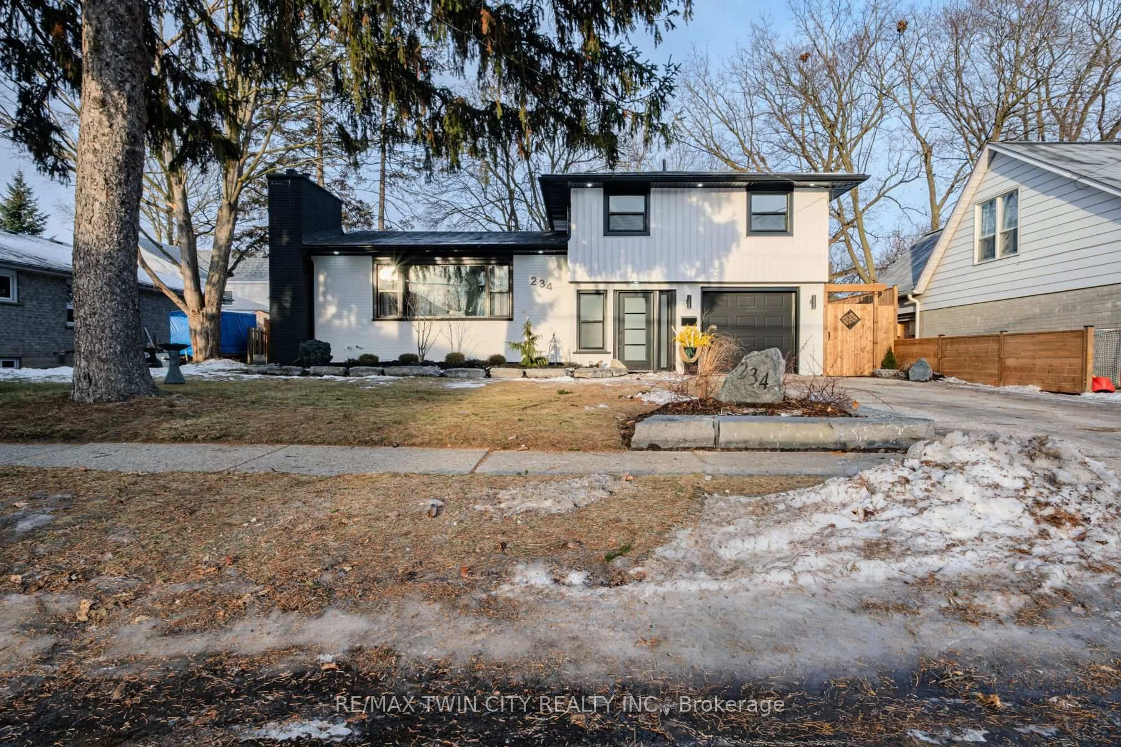 Home with brick exterior material, street for 234 GRAND St, Brantford Ontario N3R 4C4