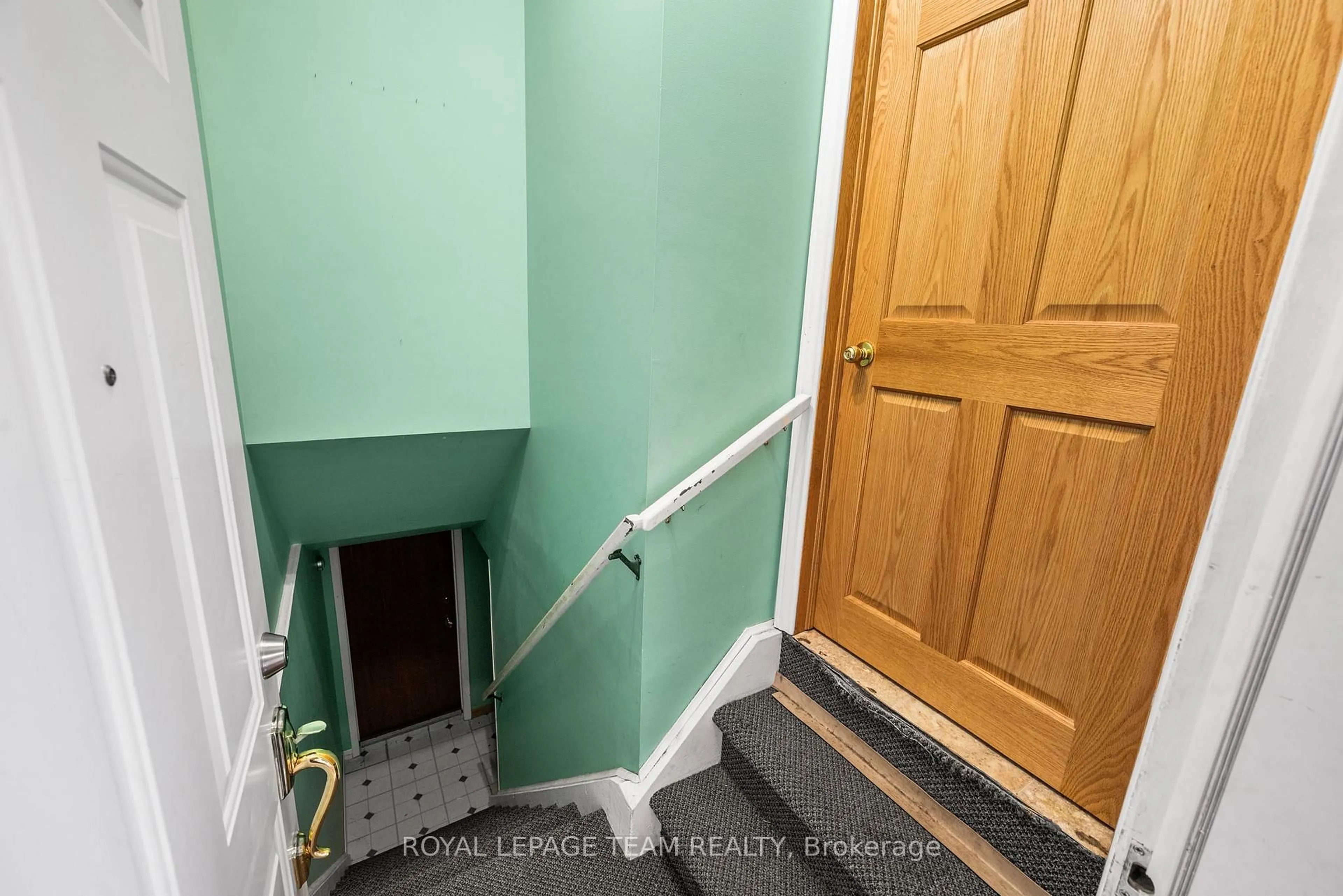 Unknown for 196 Reta Cres, Pembroke Ontario K8A 1B3