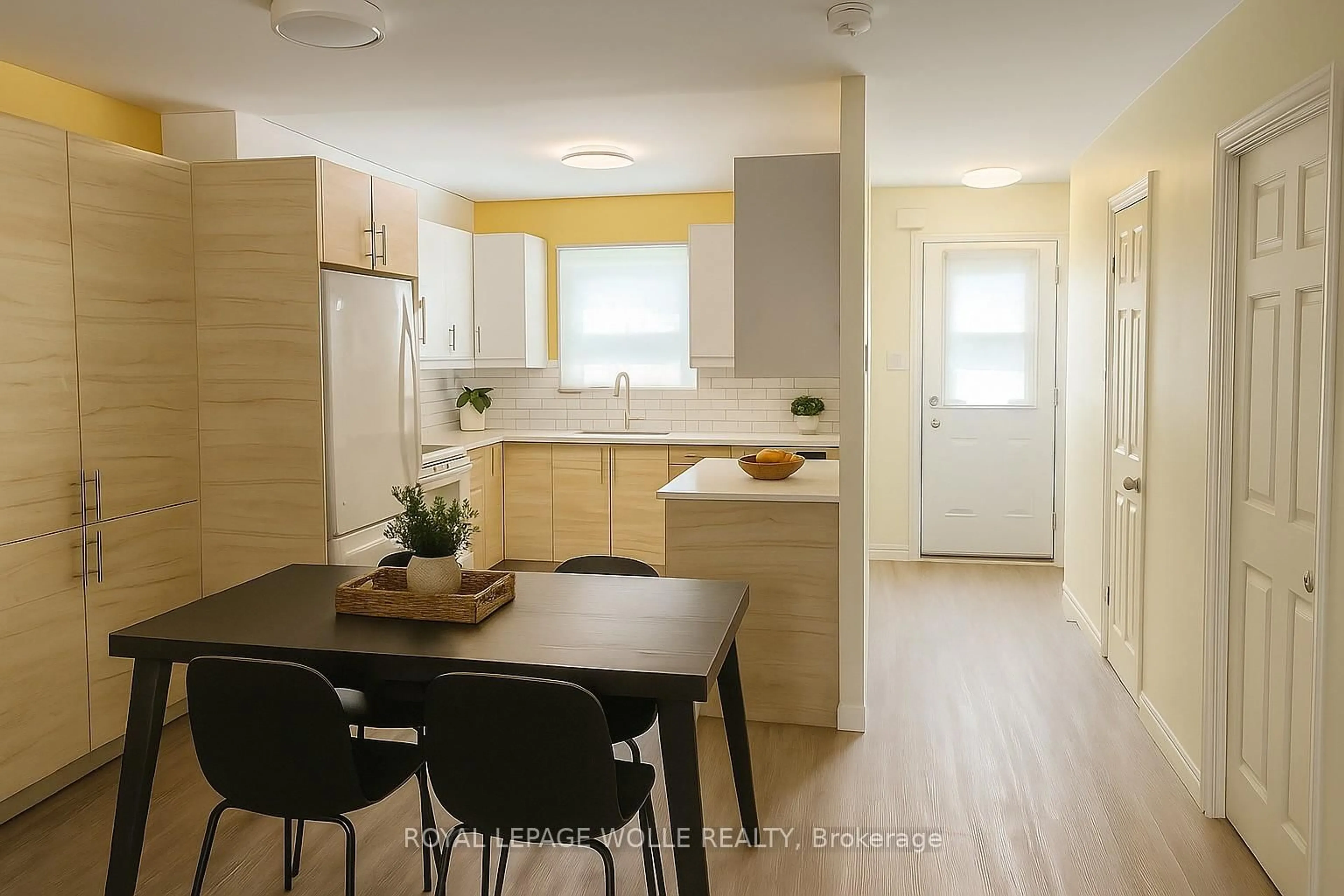 Standard kitchen, wood/laminate floor for 160 Westcourt Pl, Waterloo Ontario N2L 2R7