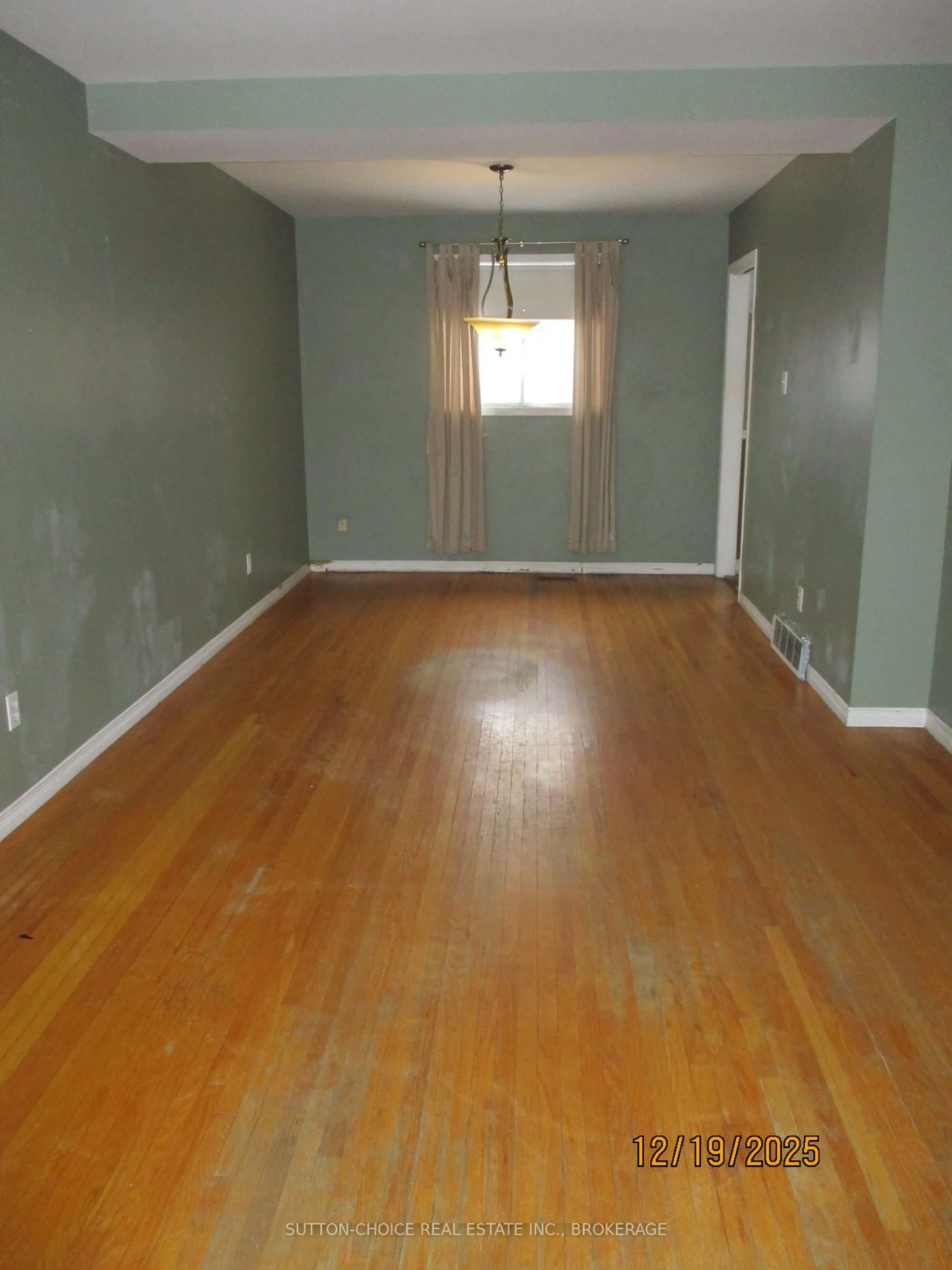 A pic of a room for 1225 Harrison St, North Bay Ontario P1B 6H1