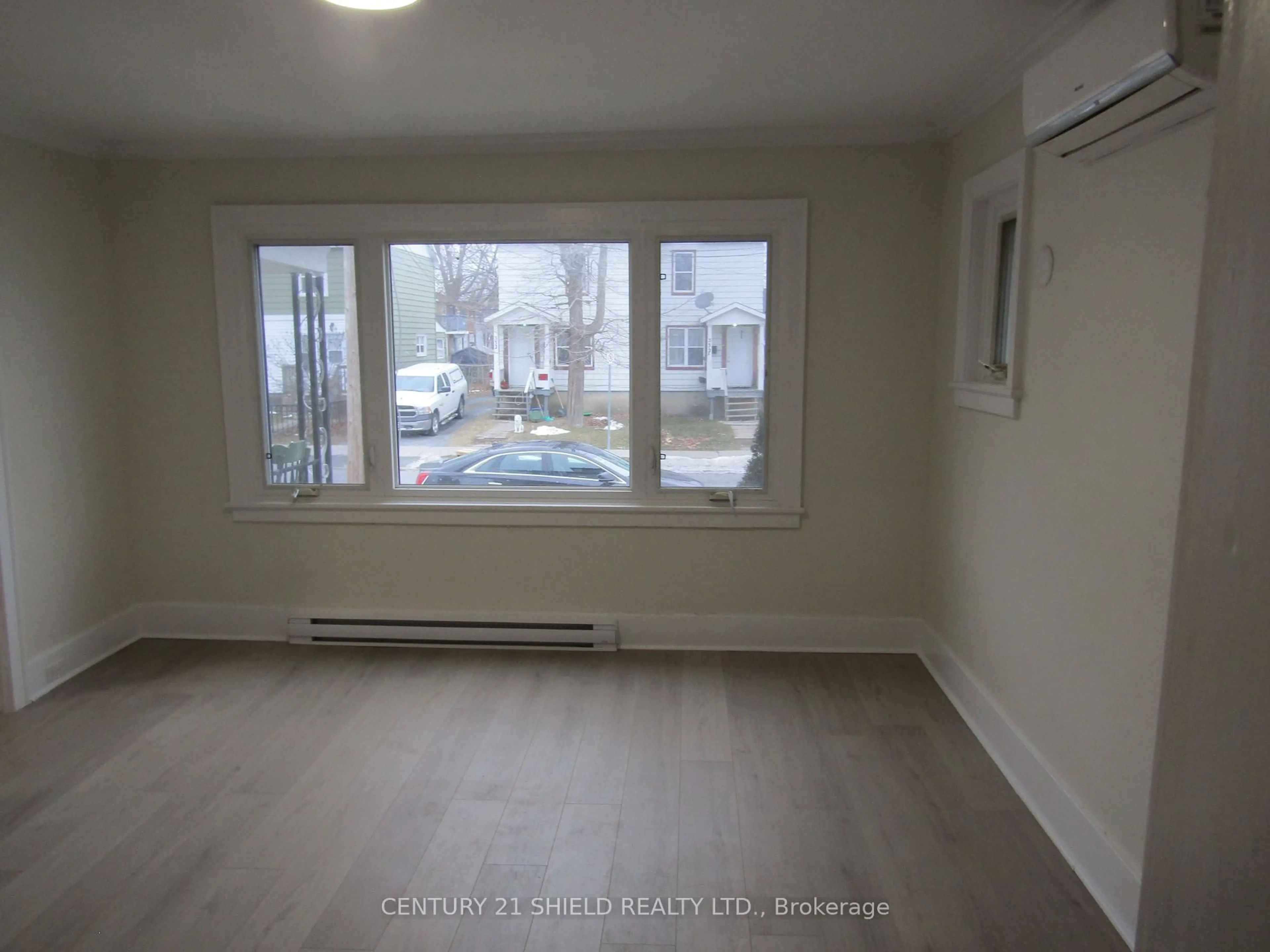 A pic of a room for 333 Munro Ave, Cornwall Ontario K6J 4L4