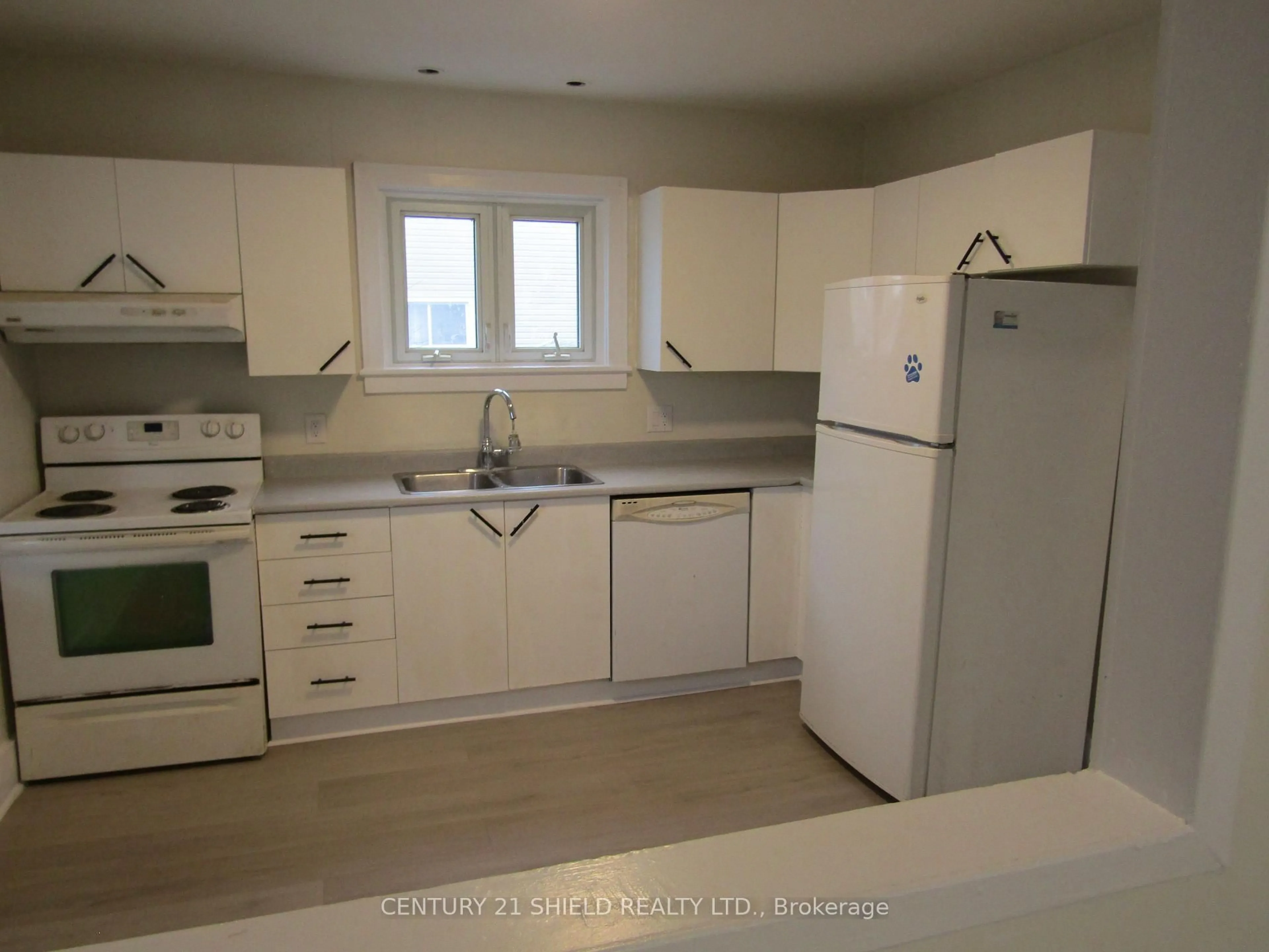 Standard kitchen, unknown for 333 Munro Ave, Cornwall Ontario K6J 4L4