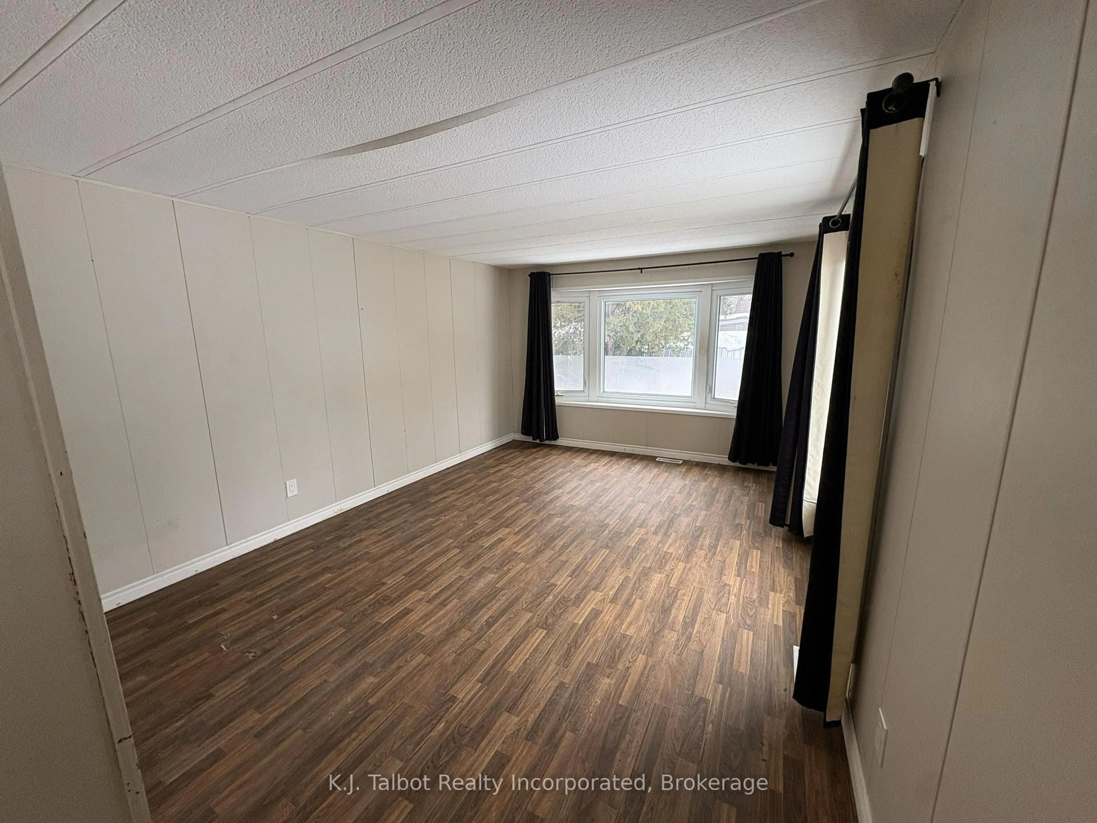 A pic of a room for 8 Bloomsbury St, Ashfield-Colborne-Wawanosh Ontario N7A 3Y2