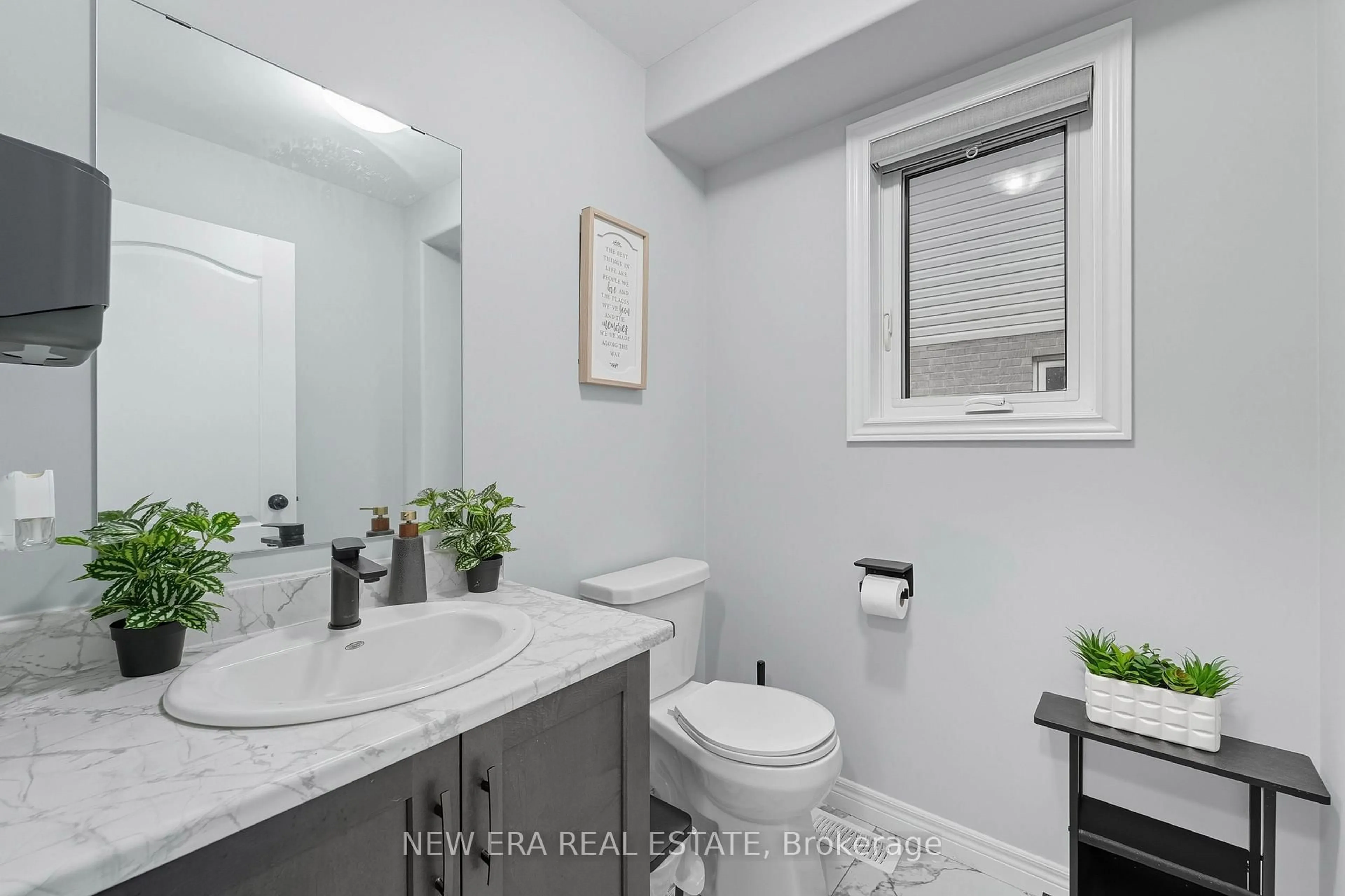 Standard bathroom, ceramic/tile floor for 907 Bramford Terr, Peterborough Ontario K9K 0H3