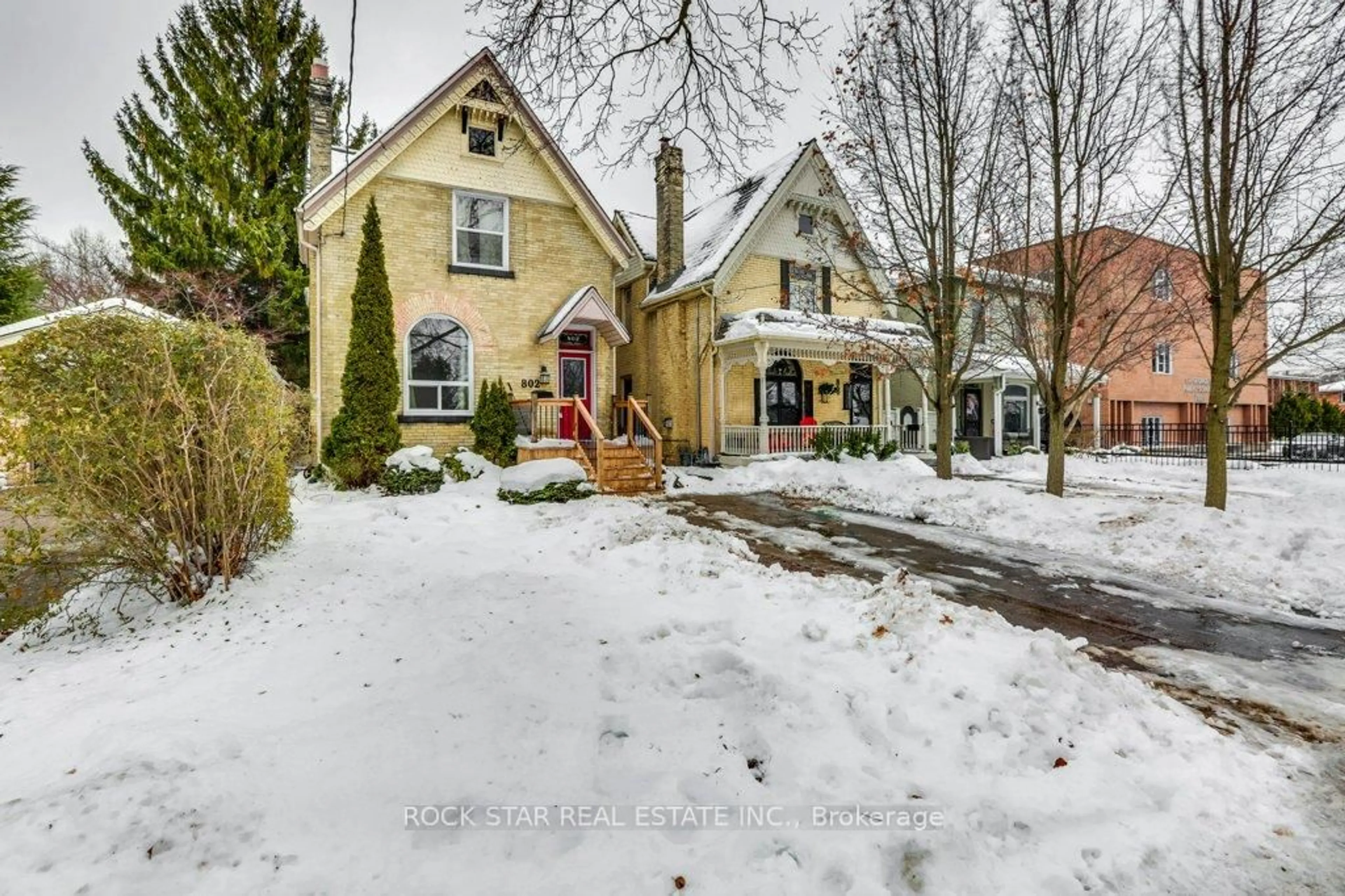 Unknown for 802 Waterloo St, London East Ontario N6A 3W4