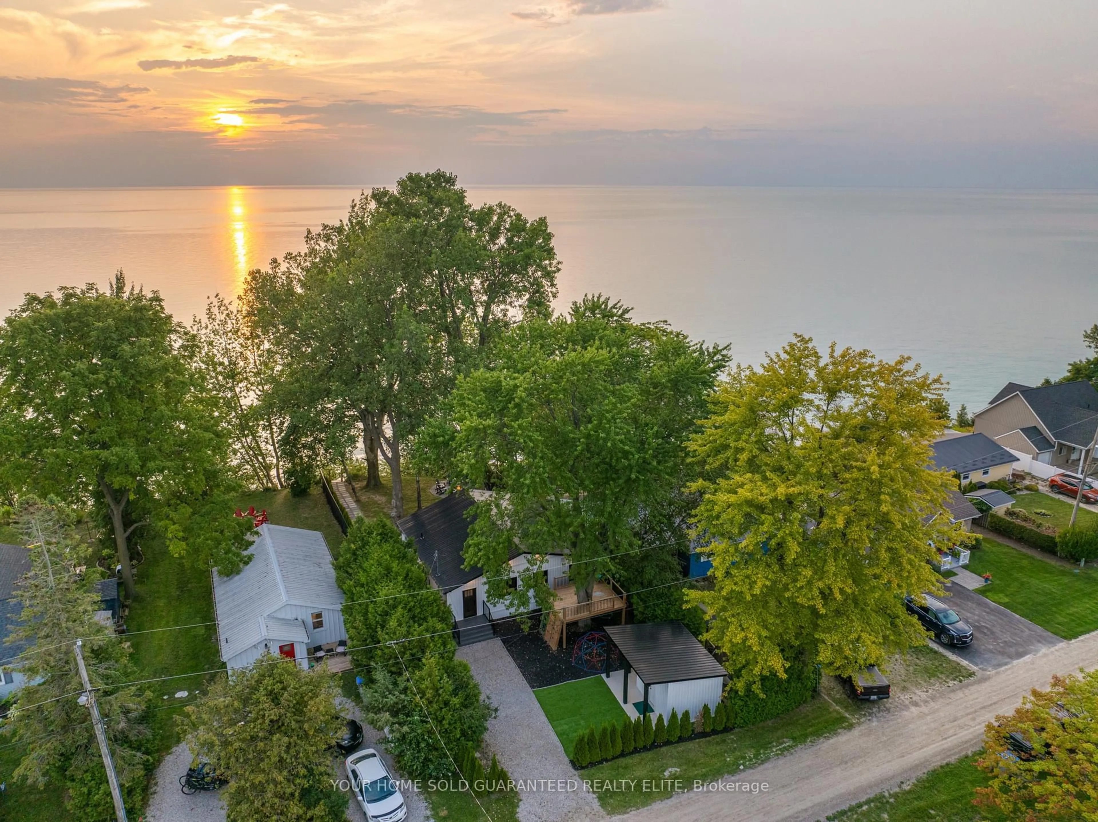 A pic from outside/outdoor area/front of a property/back of a property/a pic from drone, water/lake/river/ocean view for 71865 Sunview Ave, Bluewater Ontario N0M 1N0