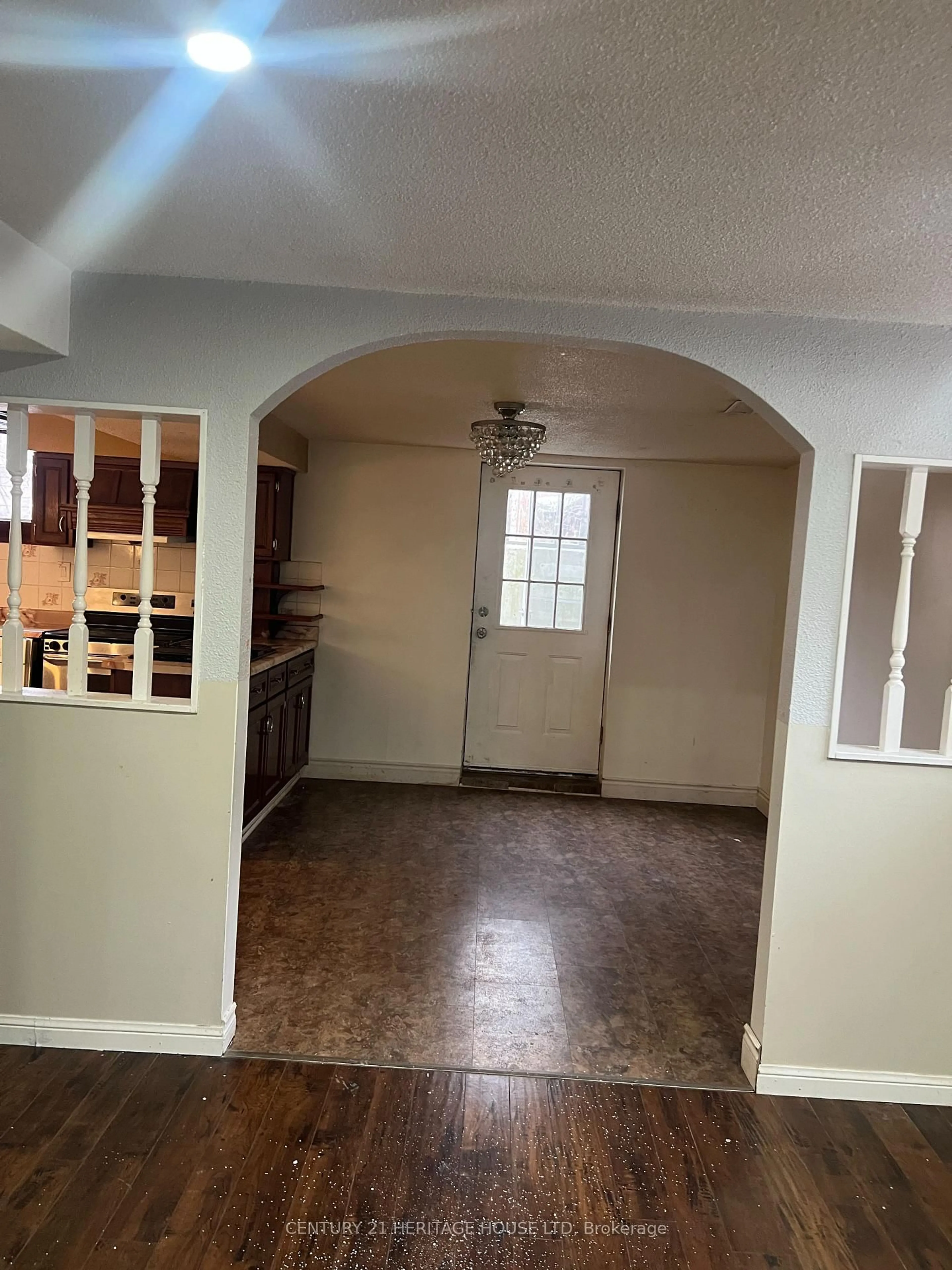 Unknown for 310 Elliott St, Cambridge Ontario N1R 2L5