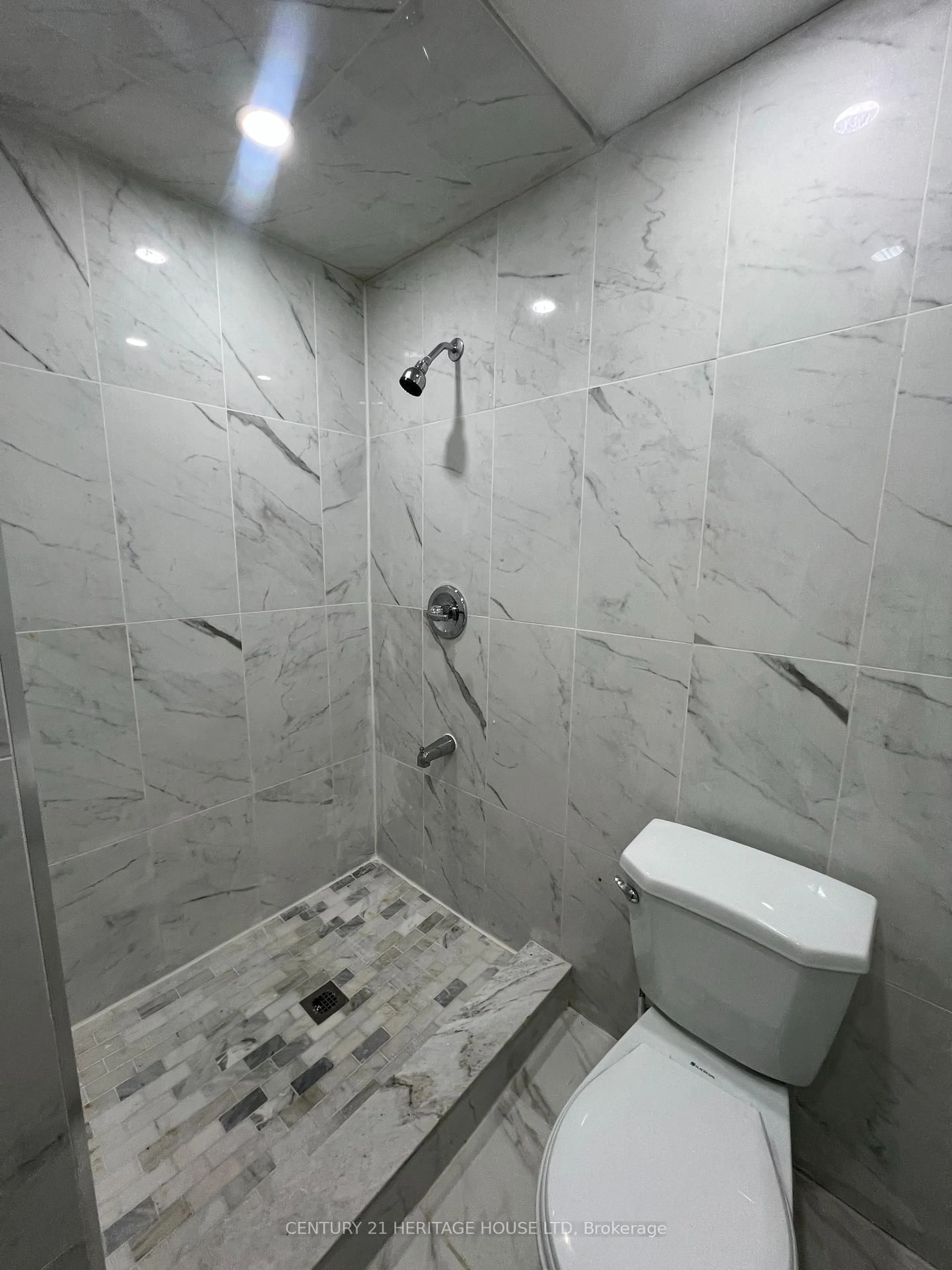 A pic of a room for 310 Elliott St, Cambridge Ontario N1R 2L5