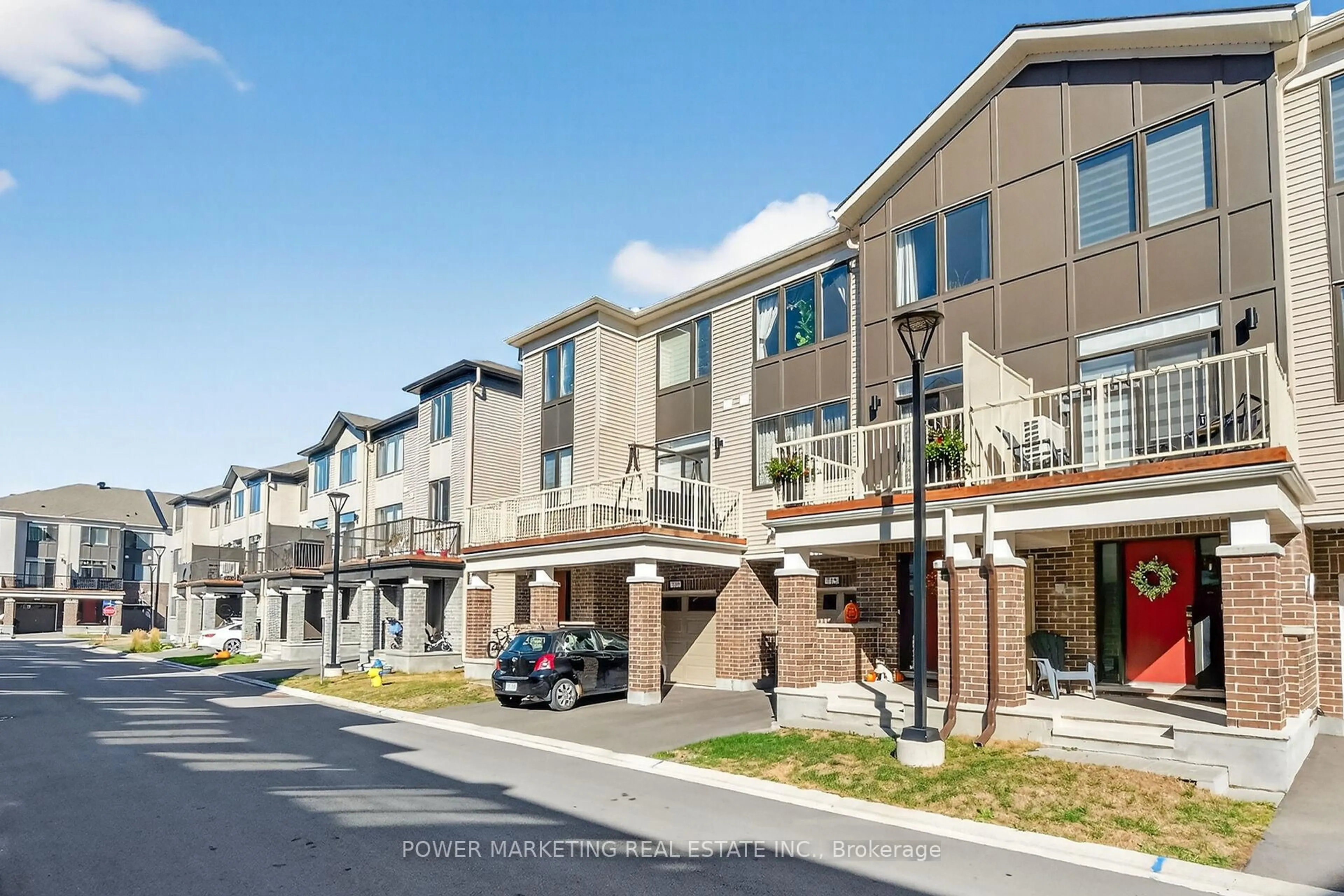 Patio, street for 715 HYDRUS Private, Ottawa Ontario K2J 7B2