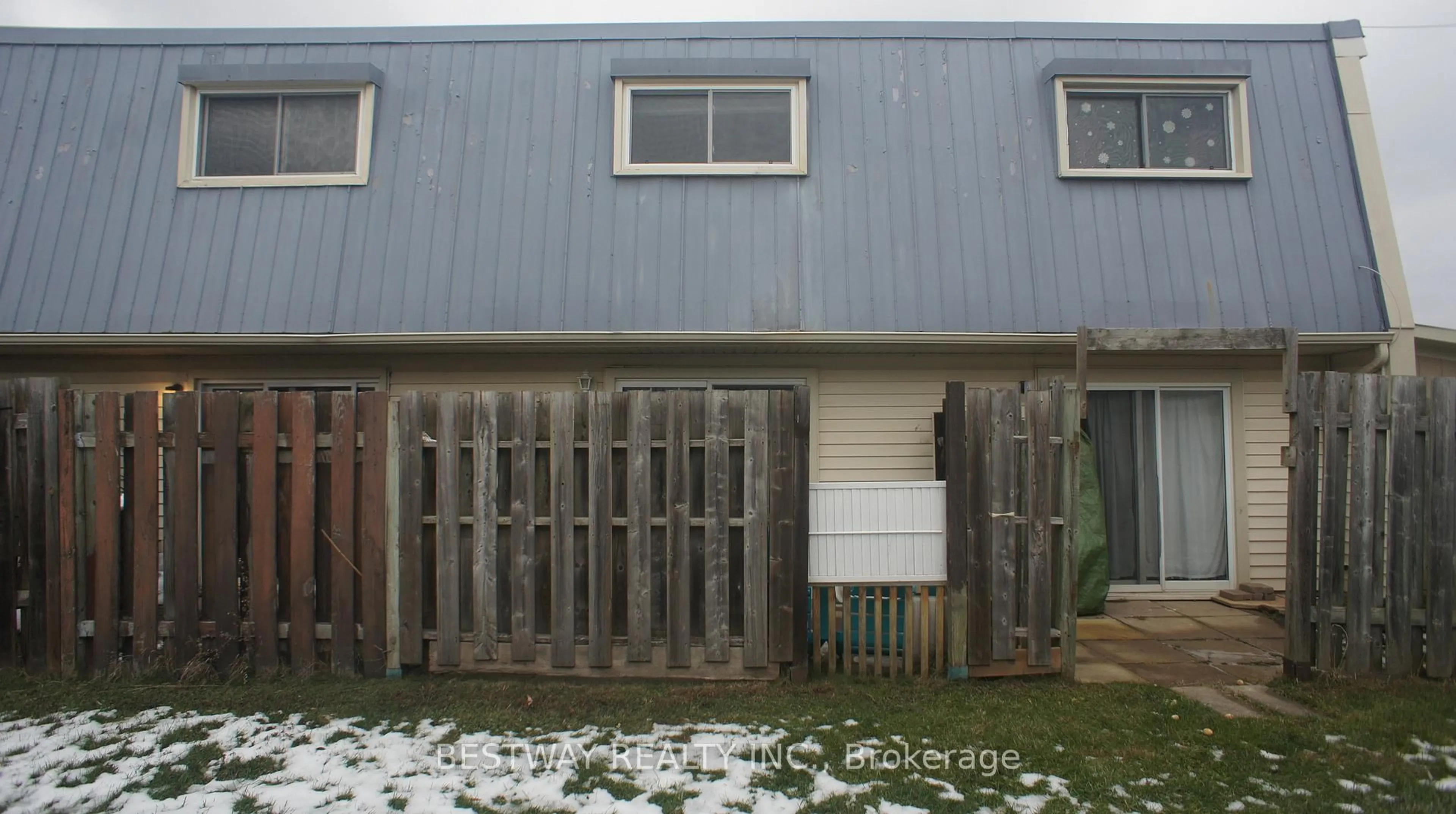 Unknown for 8646 Willoughby Dr #16, Niagara Falls Ontario L2G 6X7