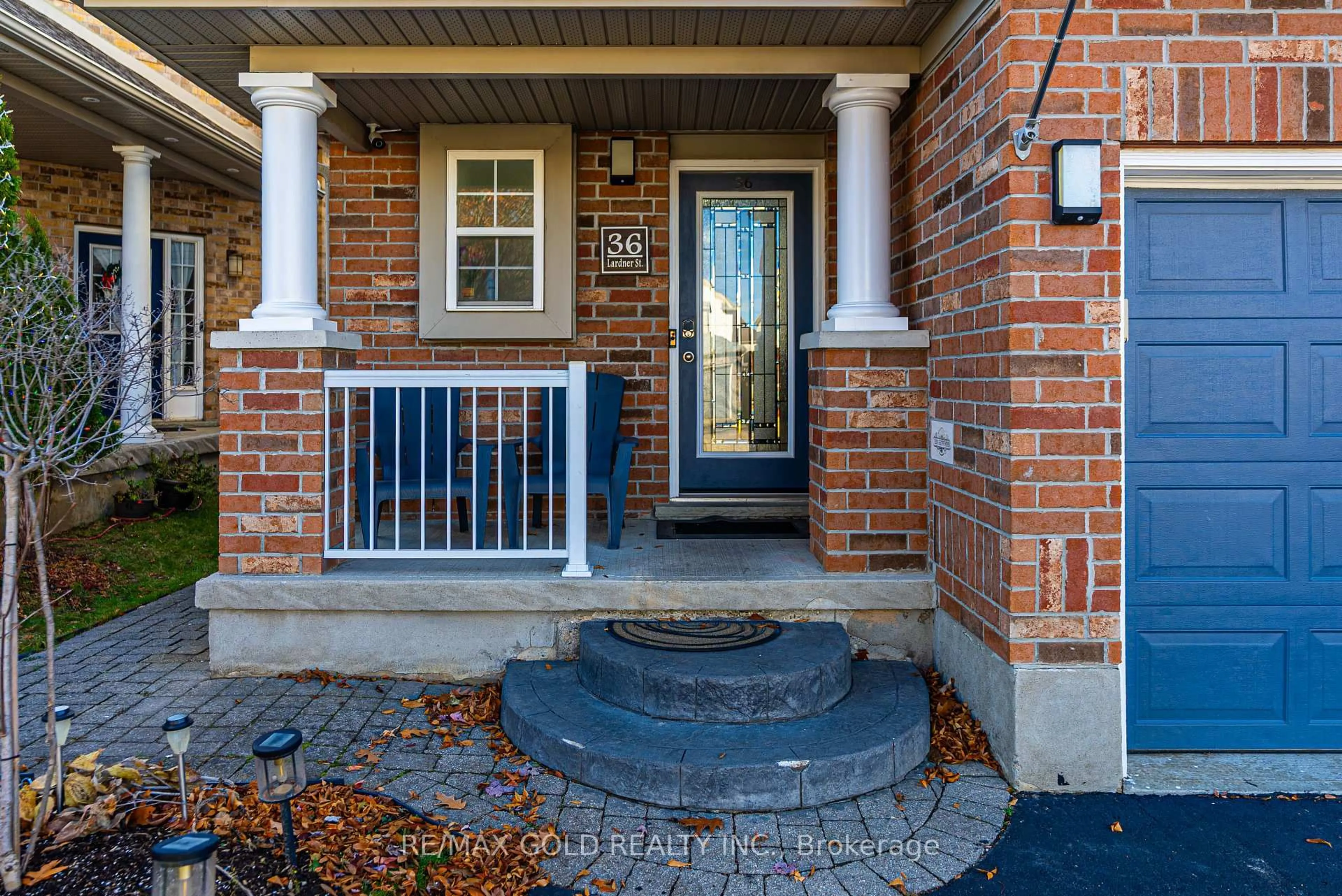 Indoor entryway for 36 Lardner St, Cambridge Ontario N3C 4K6