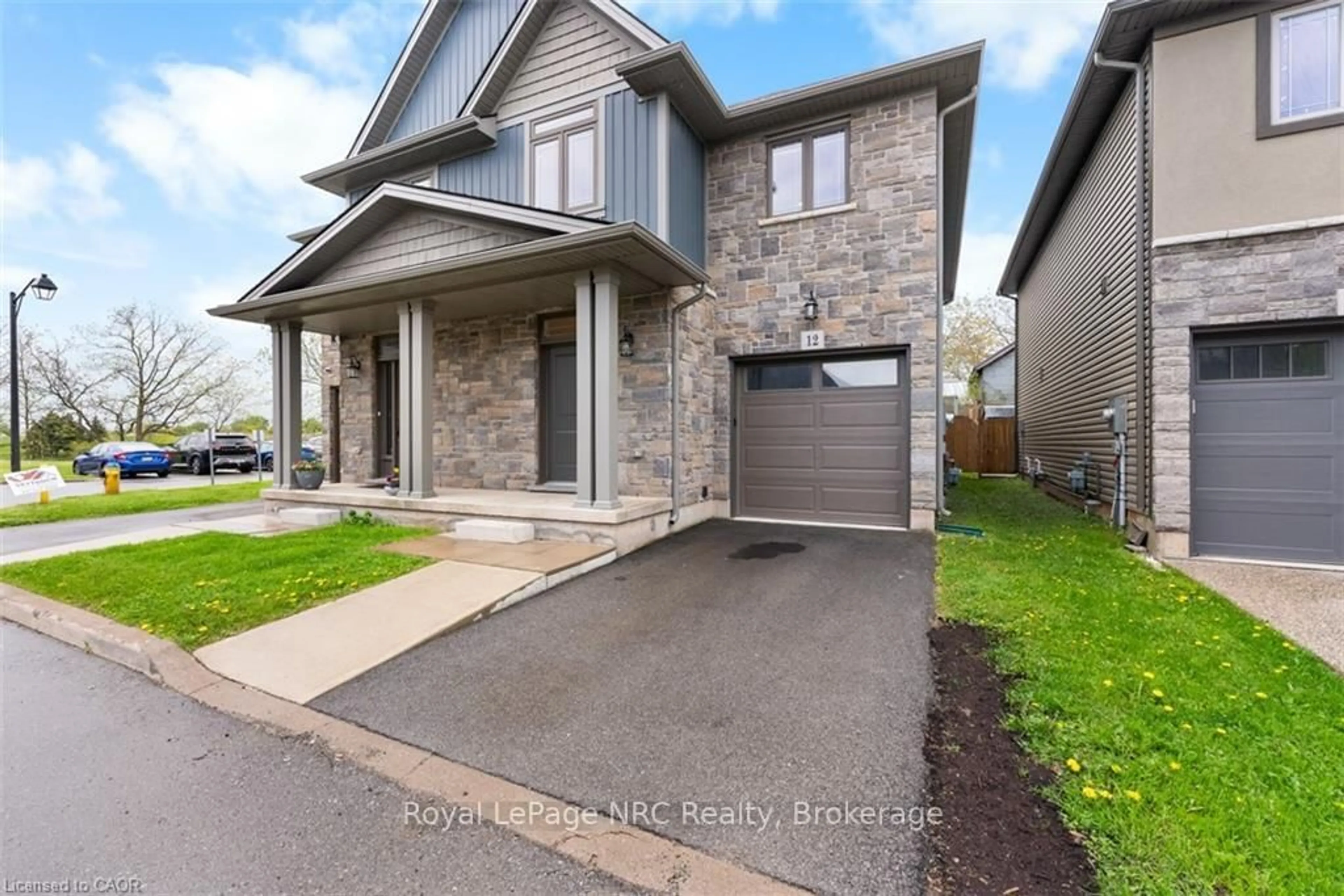 Home with brick exterior material, street for 12 Lindsay Way, Grimsby Ontario L3M 0H6