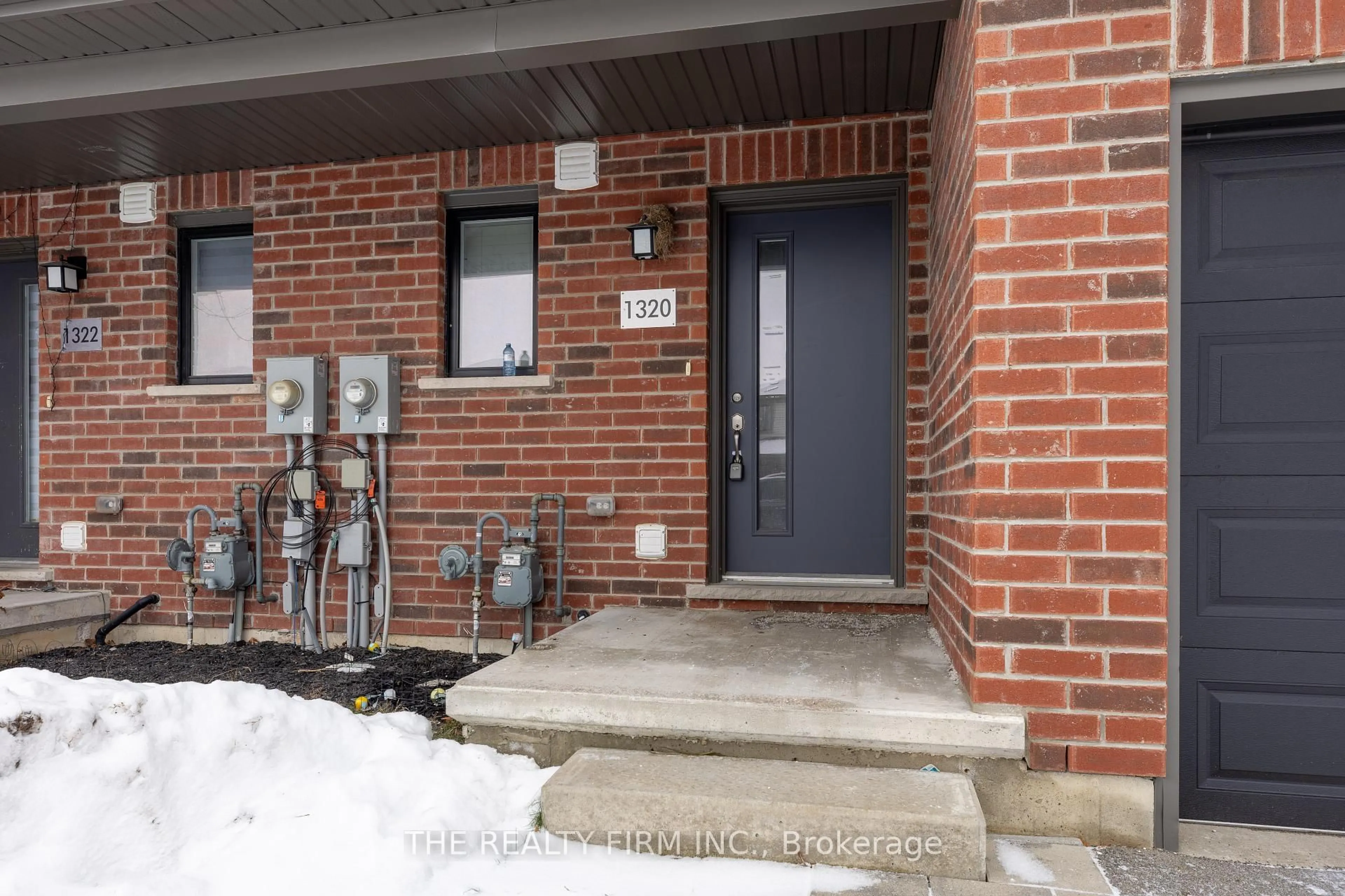 Indoor entryway for 1320 Michael Circ, London East Ontario N5V 0B8