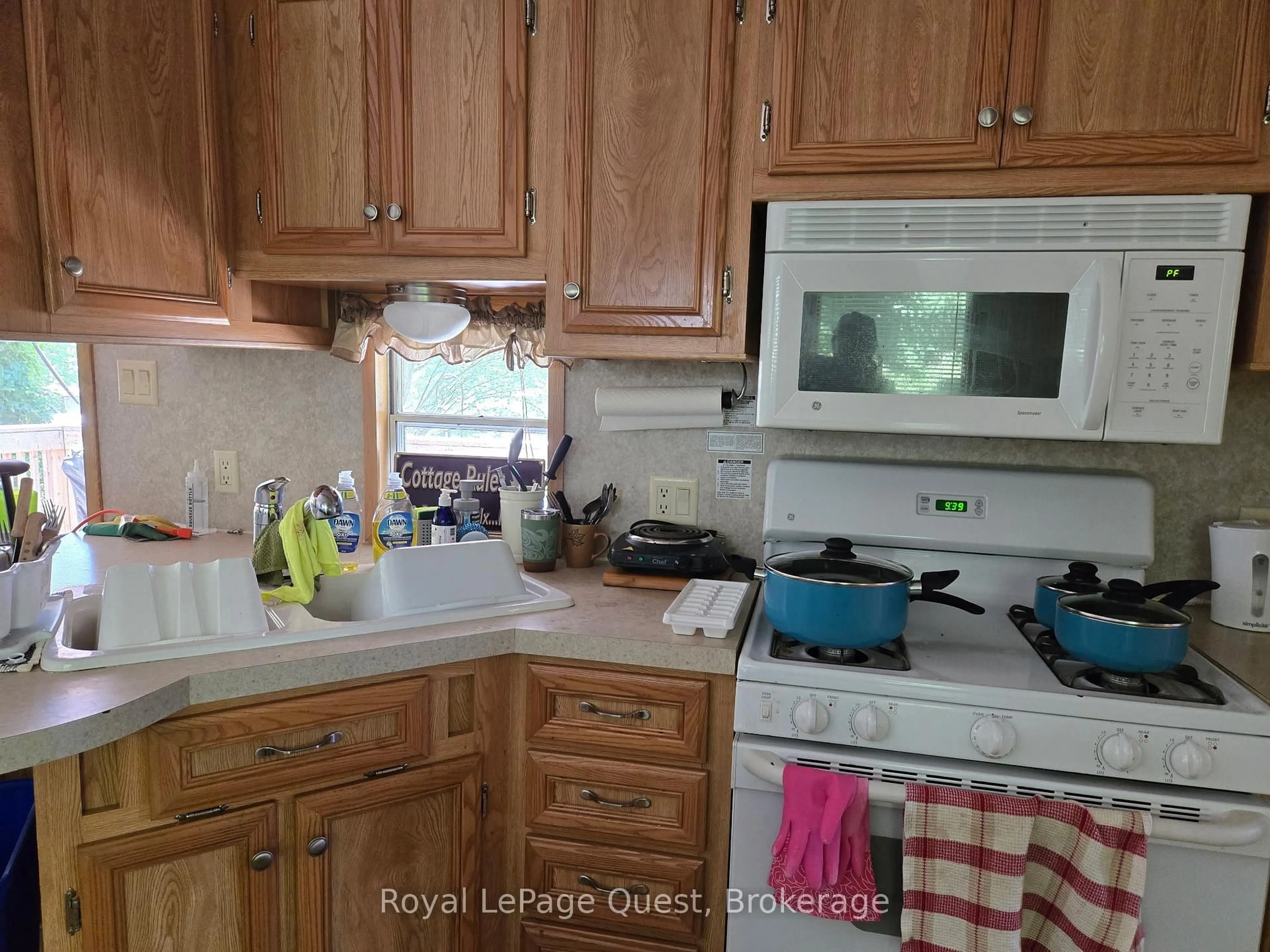 Standard kitchen, unknown for 1005 Stephens Bay Rd #22, Bracebridge Ontario P1L 1X2