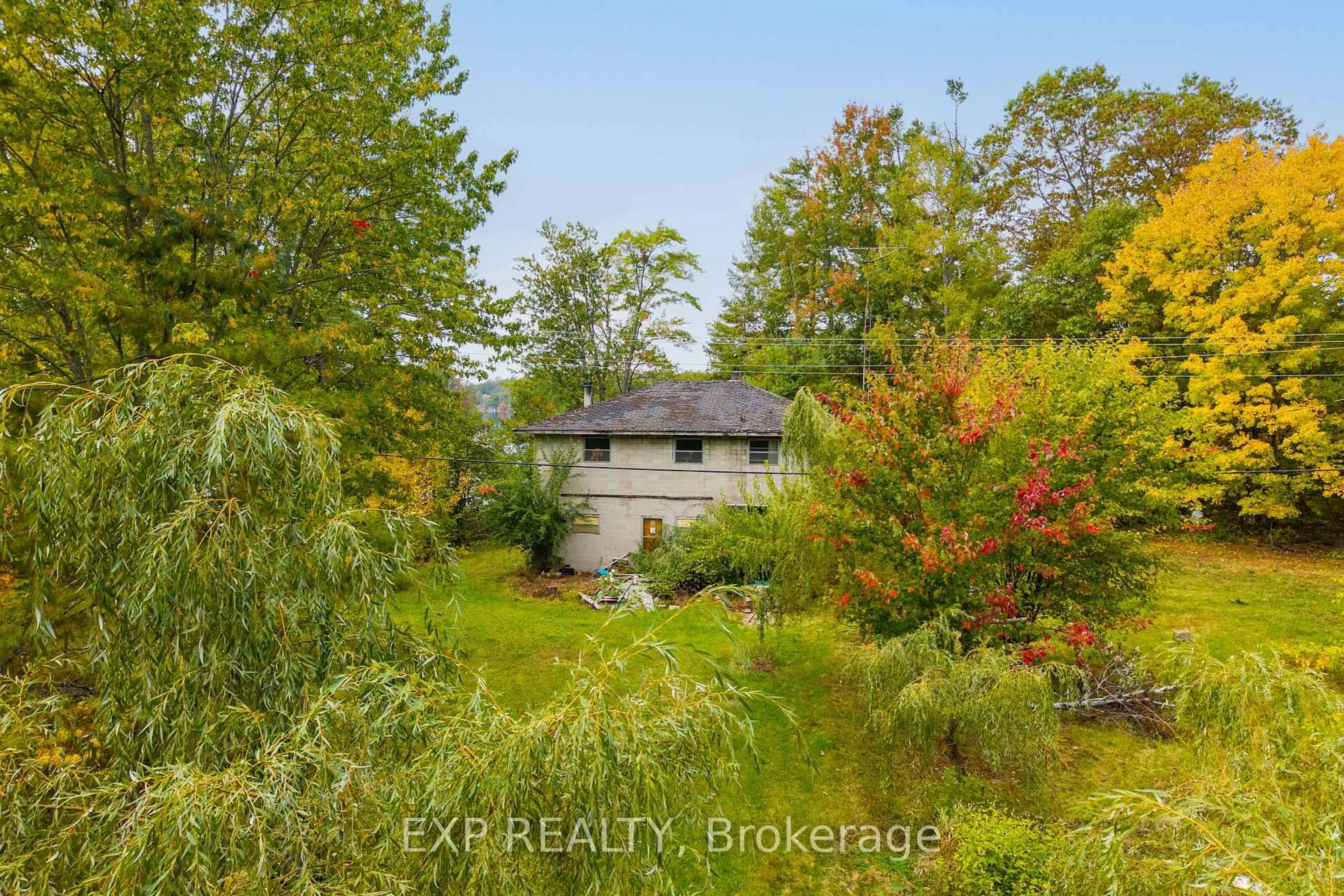 A pic from outside/outdoor area/front of a property/back of a property/a pic from drone, water/lake/river/ocean view for 1144 South Morrison Lake Rd, Gravenhurst Ontario P0E 1G0