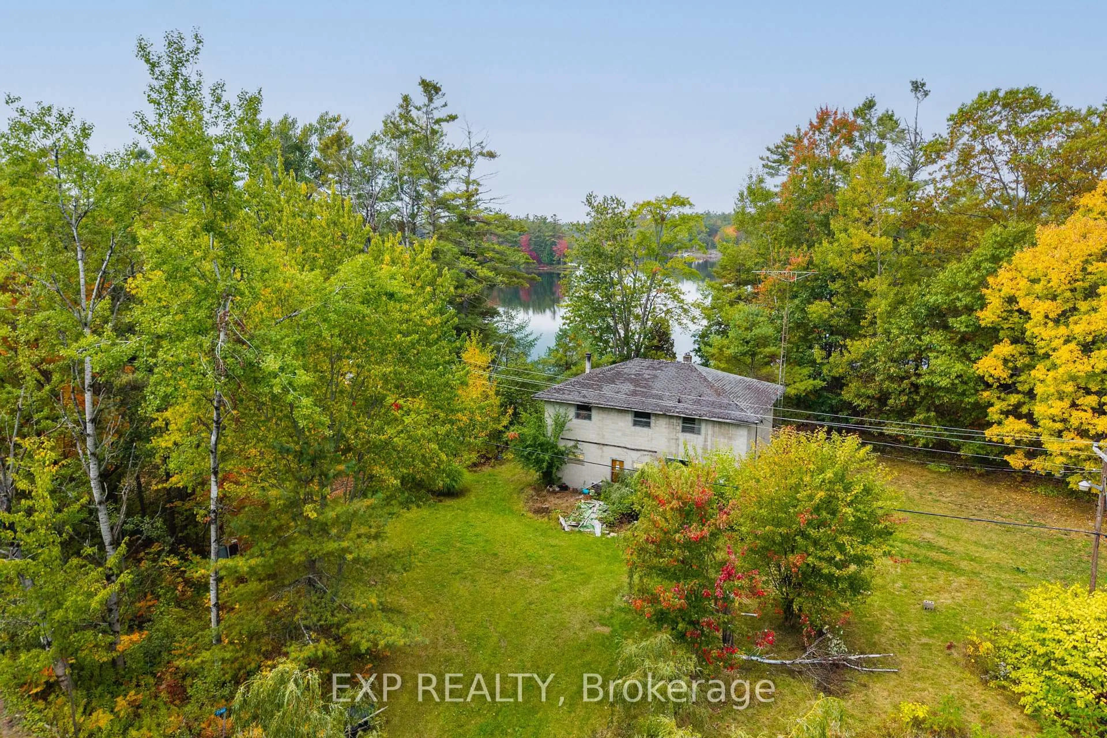 A pic from outside/outdoor area/front of a property/back of a property/a pic from drone, water/lake/river/ocean view for 1144 South Morrison Lake Rd, Gravenhurst Ontario P0E 1G0