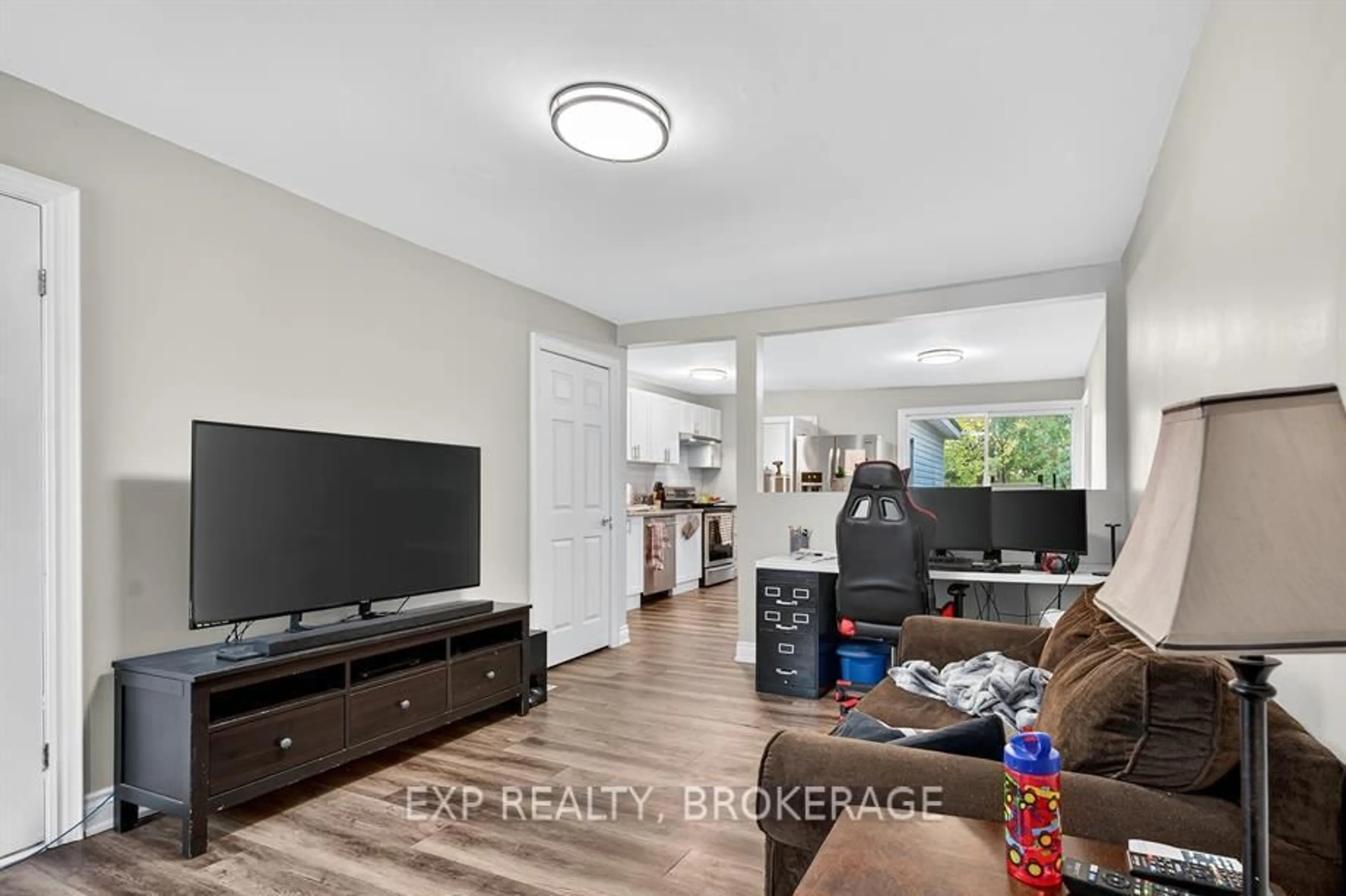 Unknown for 225-227 VICTORIA Ave, Gananoque Ontario K7G 2S3