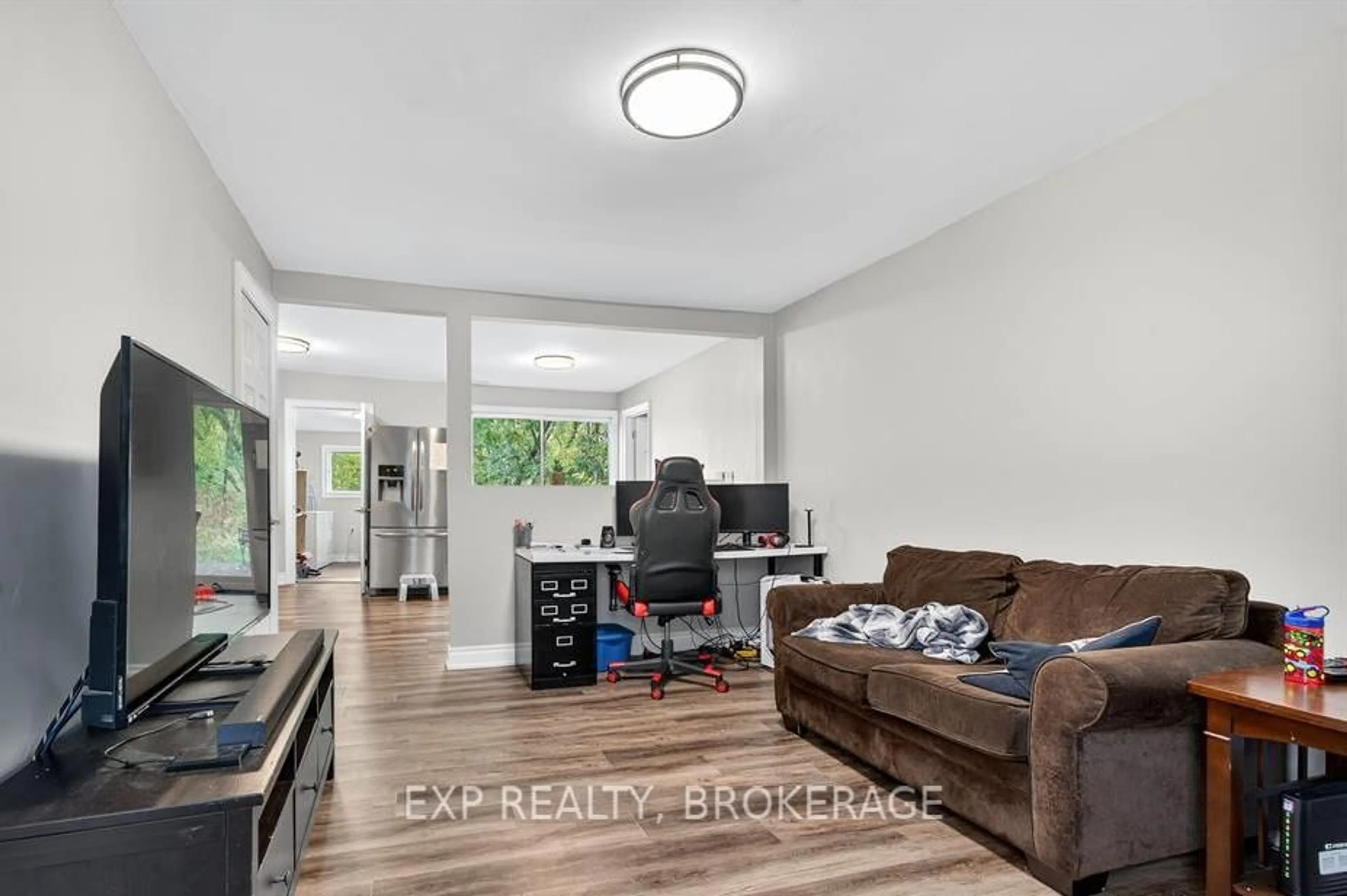 Unknown for 225-227 VICTORIA Ave, Gananoque Ontario K7G 2S3