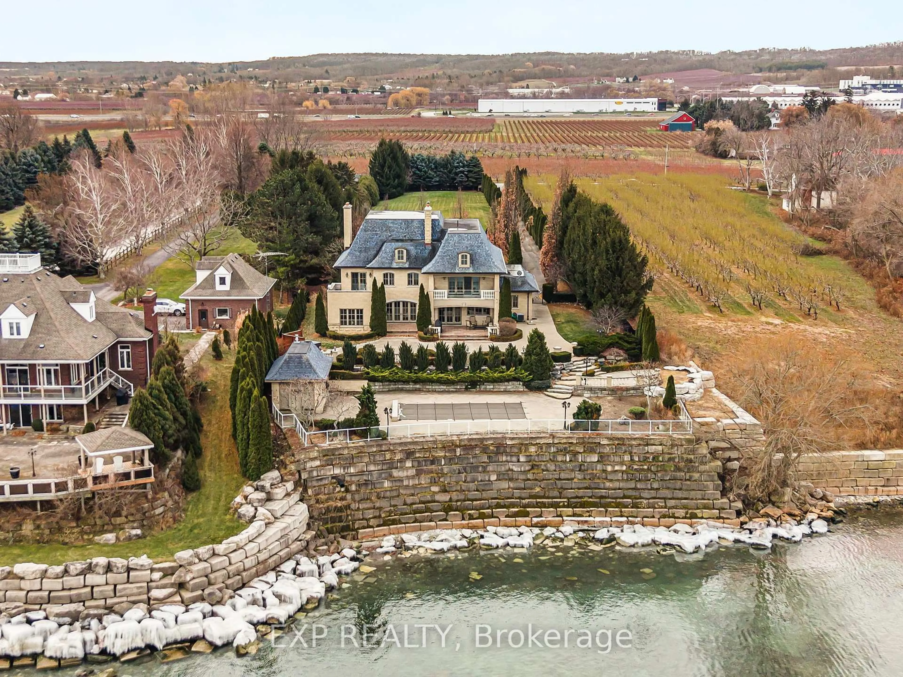 A pic from outside/outdoor area/front of a property/back of a property/a pic from drone, water/lake/river/ocean view for 5545 Blezard Dr, Lincoln Ontario L3J 1R1