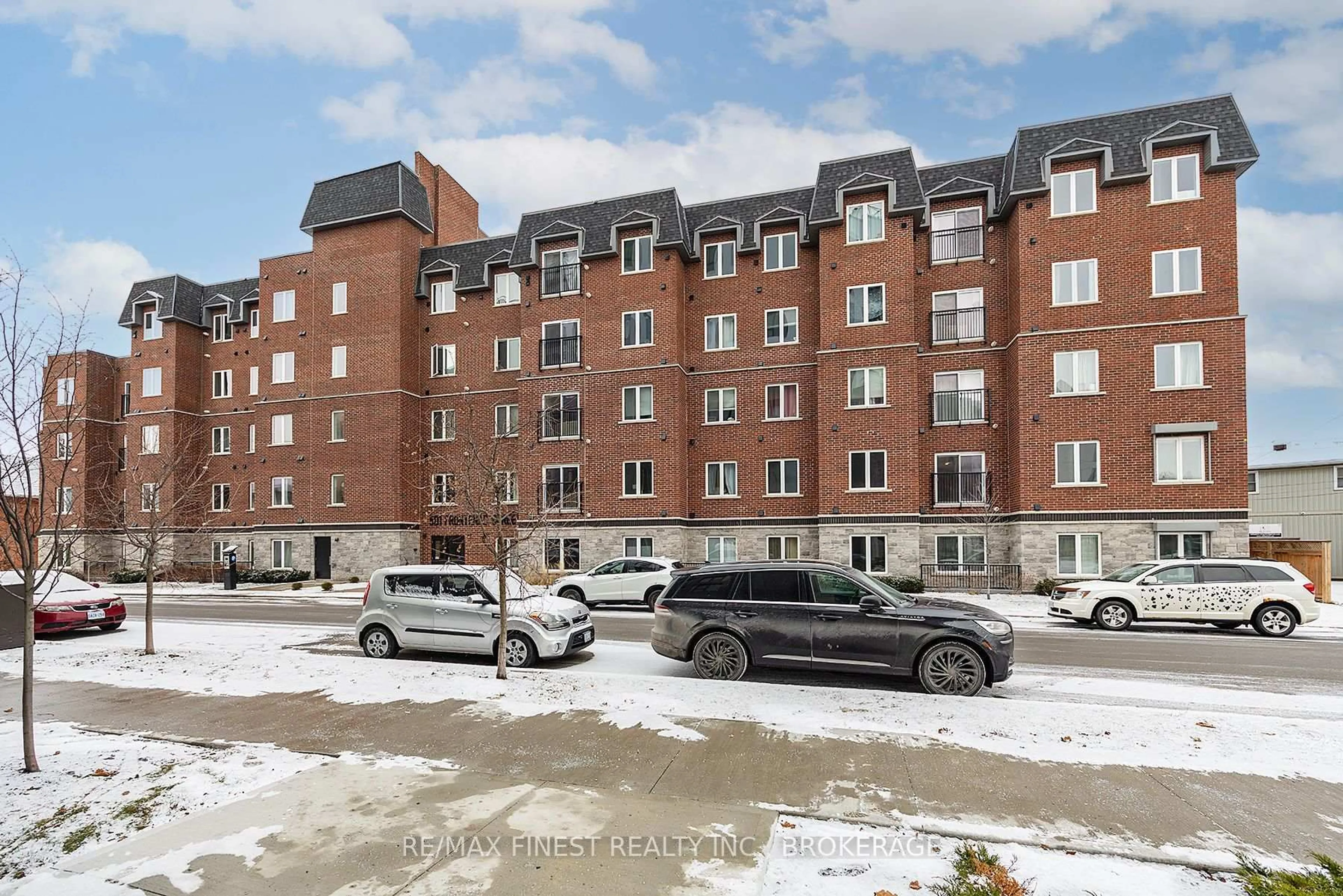 A pic from outside/outdoor area/front of a property/back of a property/a pic from drone, building for 501 Frontenac St #202, Kingston Ontario K4K 4L9