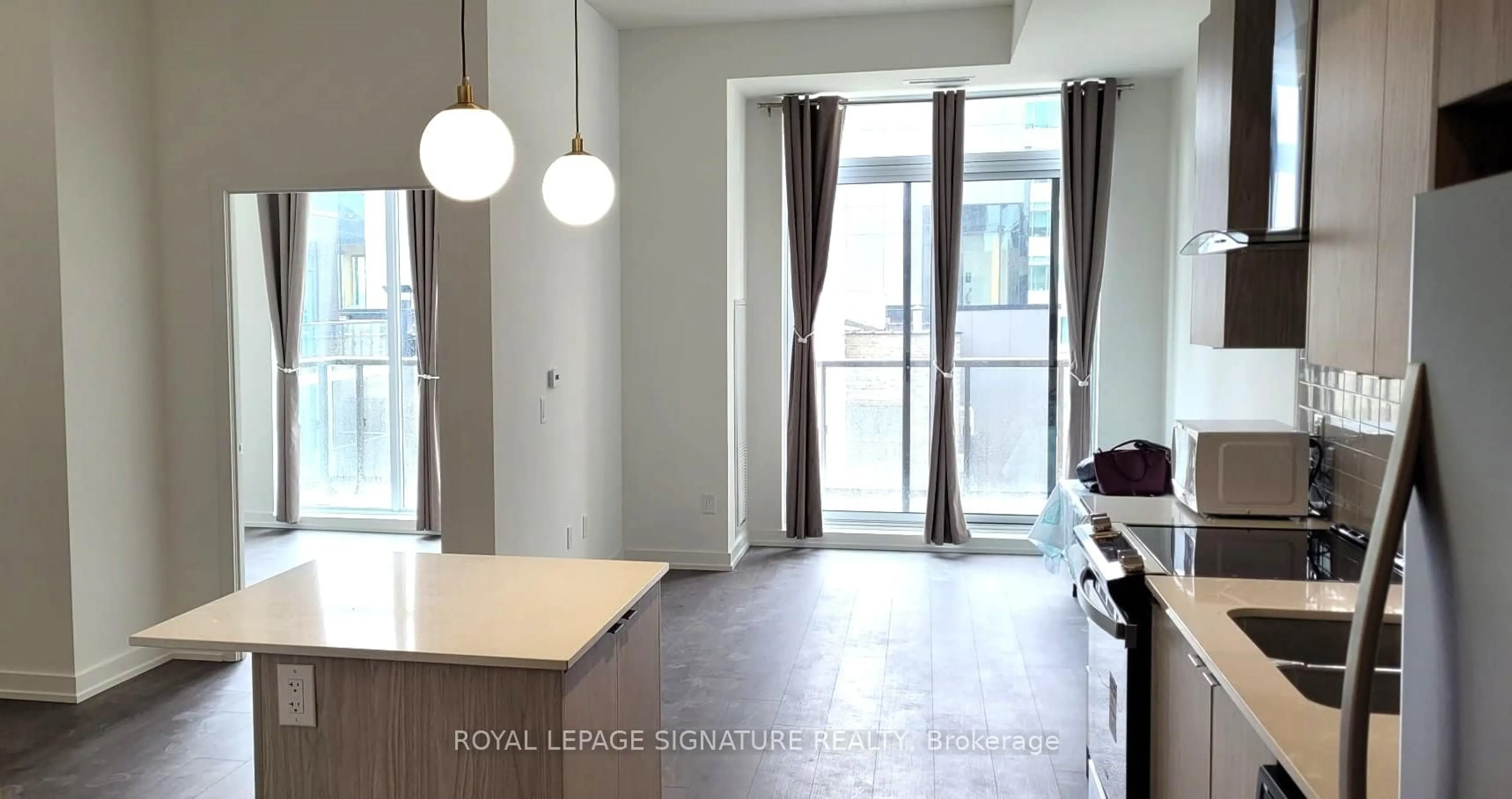 A pic of a room for 55 Duke St #434, Kitchener Ontario N2H 0C9