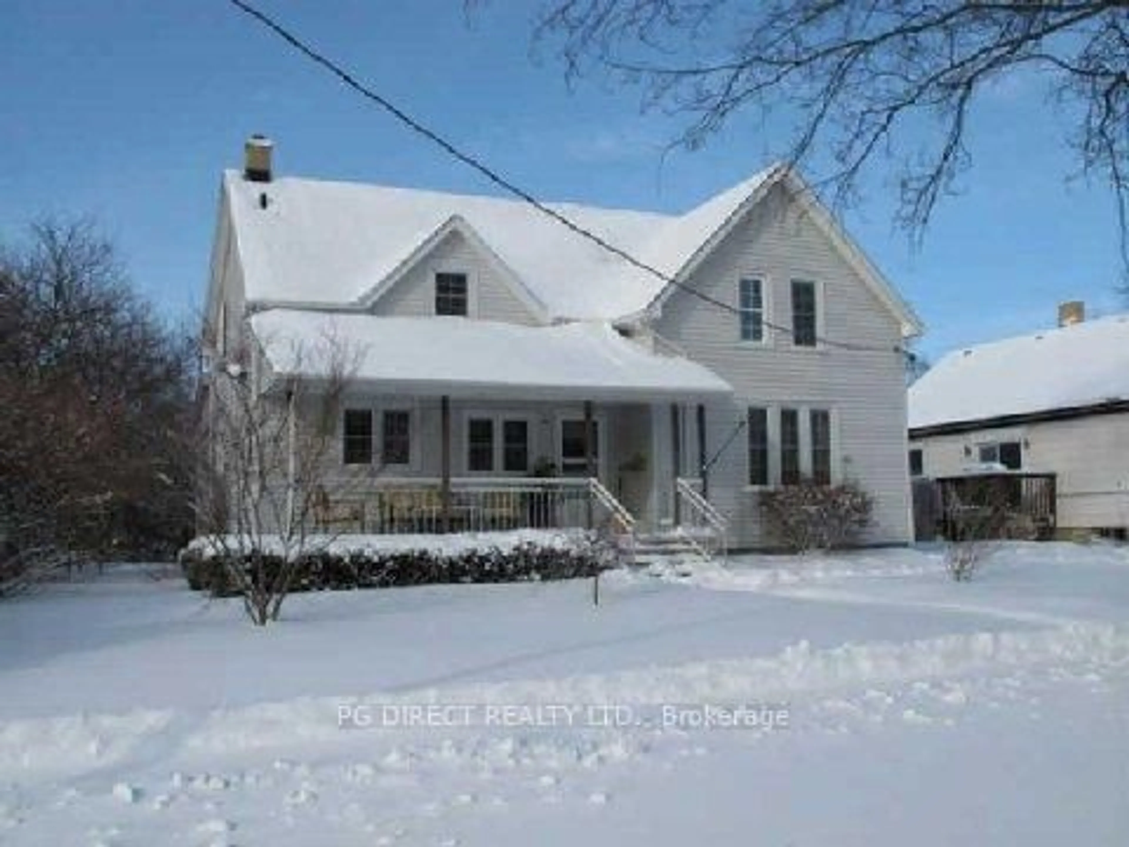 Home with vinyl exterior material, street for 598 Brook St, Strathroy-Caradoc Ontario N0L 1T0