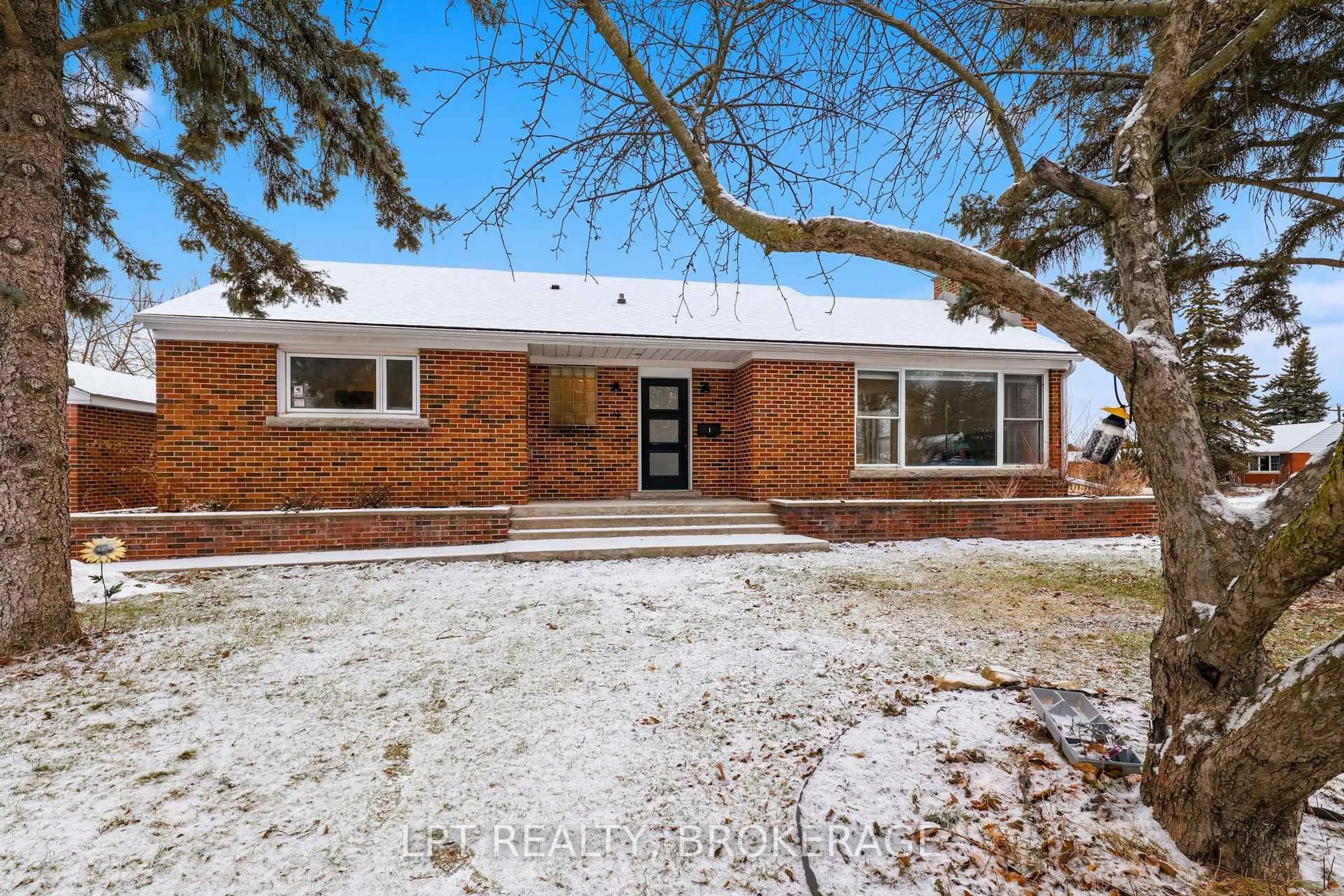 Home with brick exterior material, street for 9 Elizabeth Ave, Kingston Ontario K7M 3G9