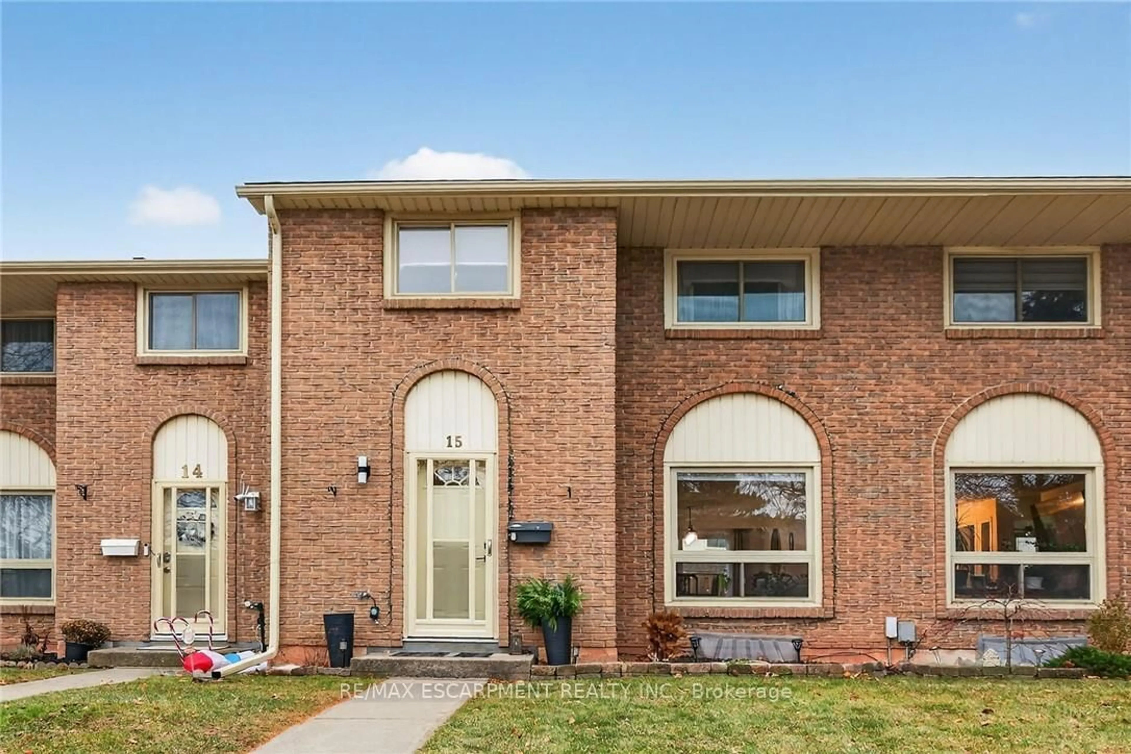 Home with brick exterior material, street for 150 Gateshead Cres #15, Hamilton Ontario L8G 4A7
