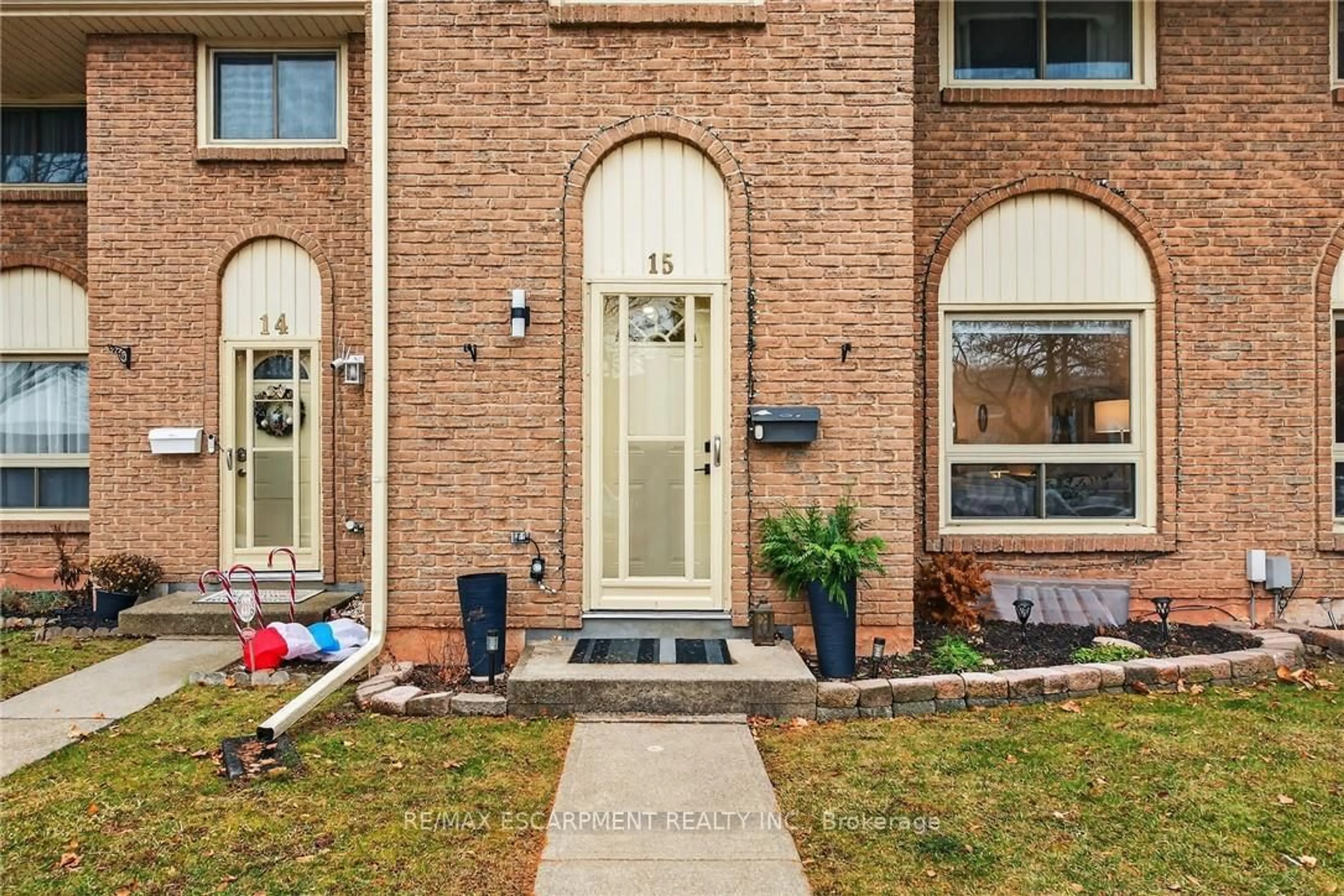 Home with brick exterior material, street for 150 Gateshead Cres #15, Hamilton Ontario L8G 4A7
