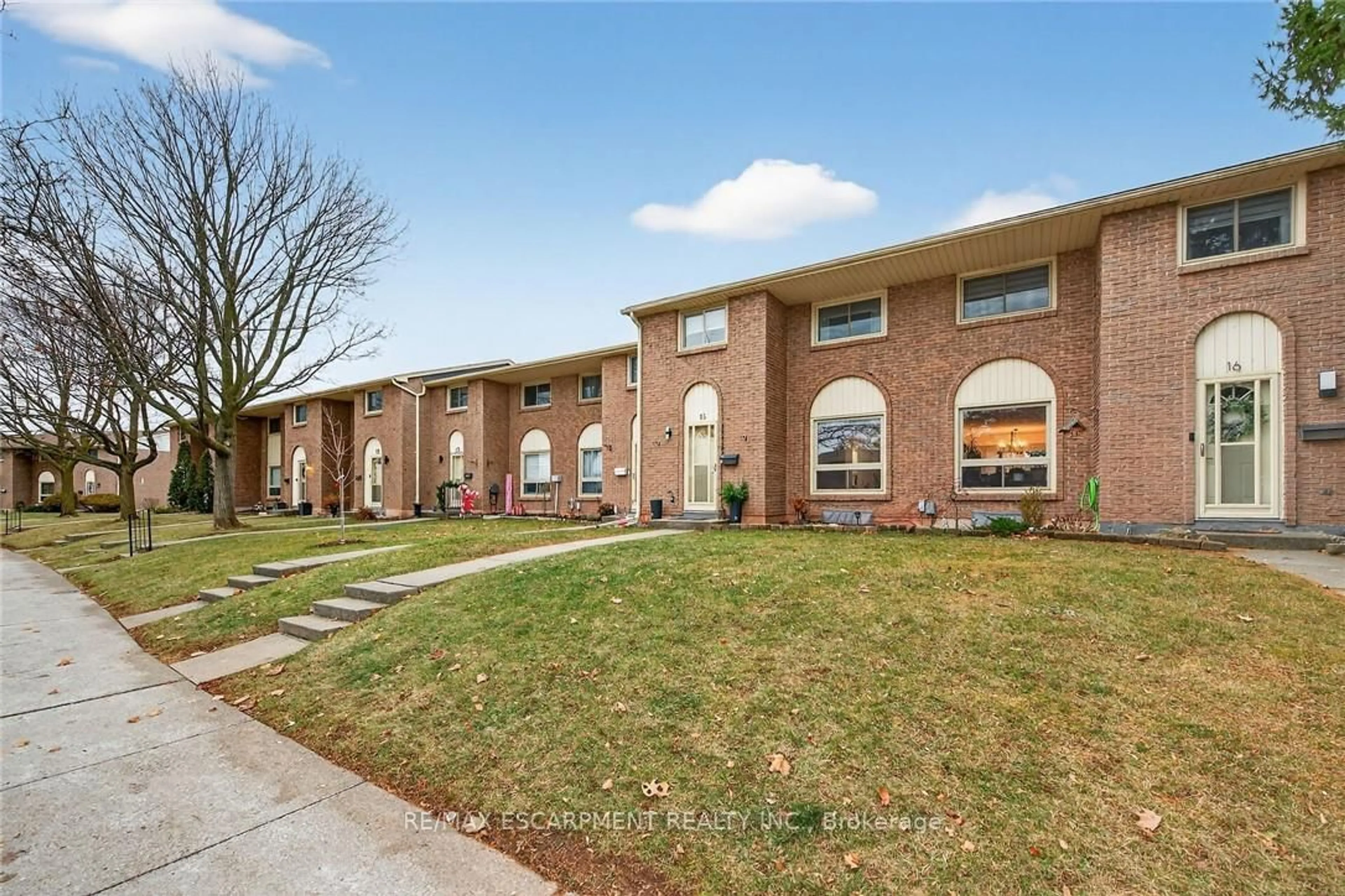 Home with brick exterior material, unknown for 150 Gateshead Cres #15, Hamilton Ontario L8G 4A7