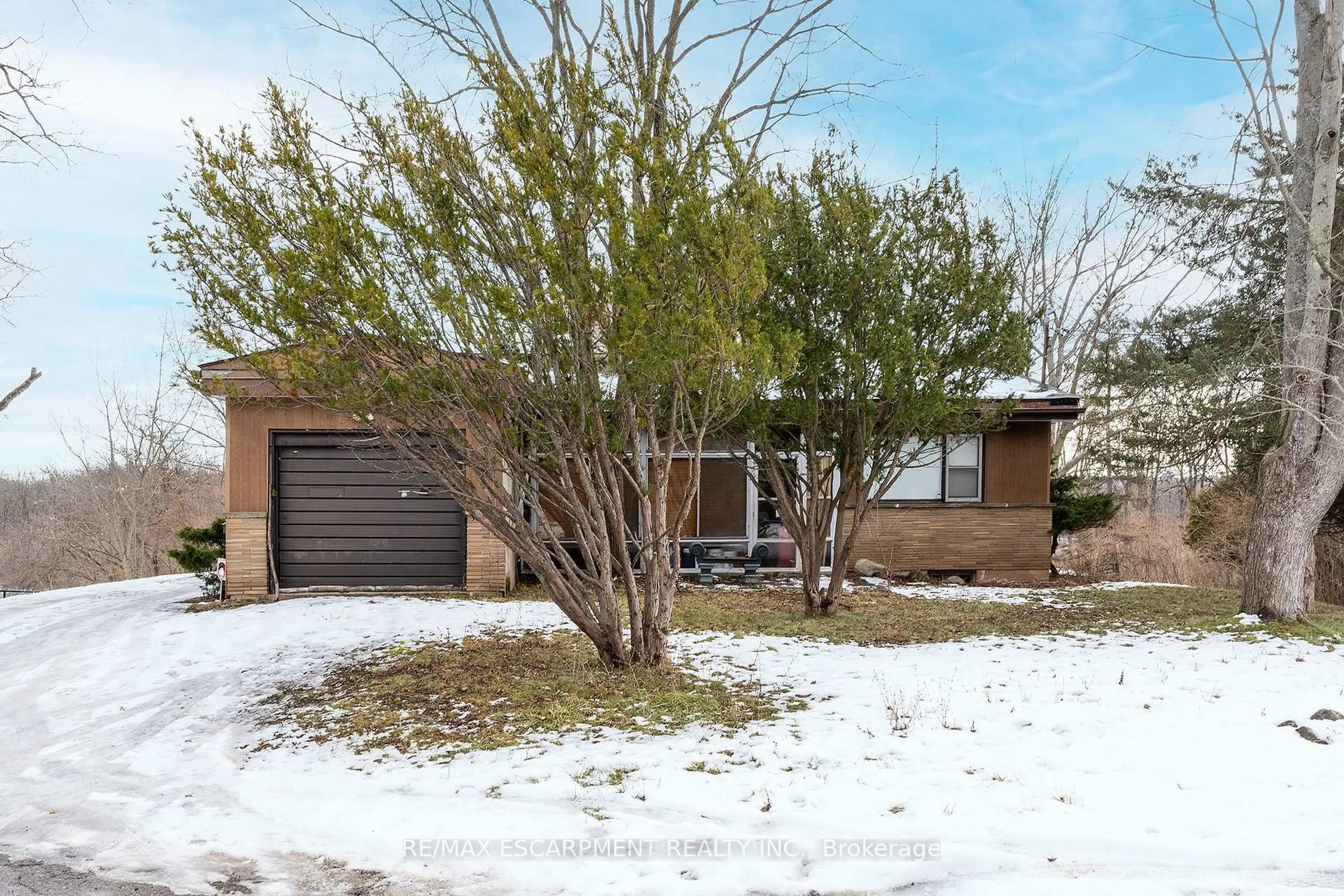 Home with brick exterior material, street for 5 Homestead Ave, Hamilton Ontario L9H 5Y6