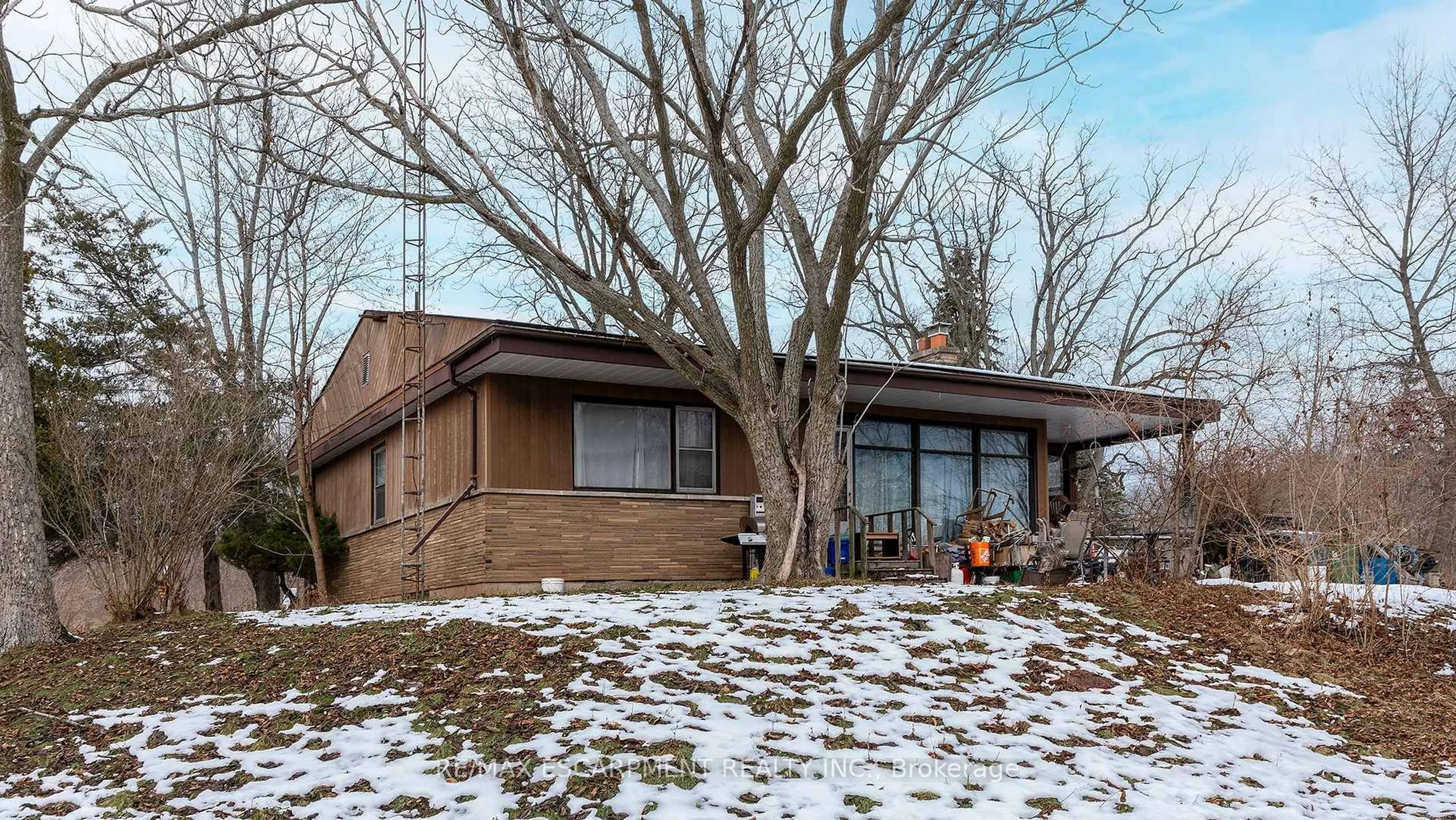 Home with brick exterior material, street for 5 Homestead Ave, Hamilton Ontario L9H 5Y6