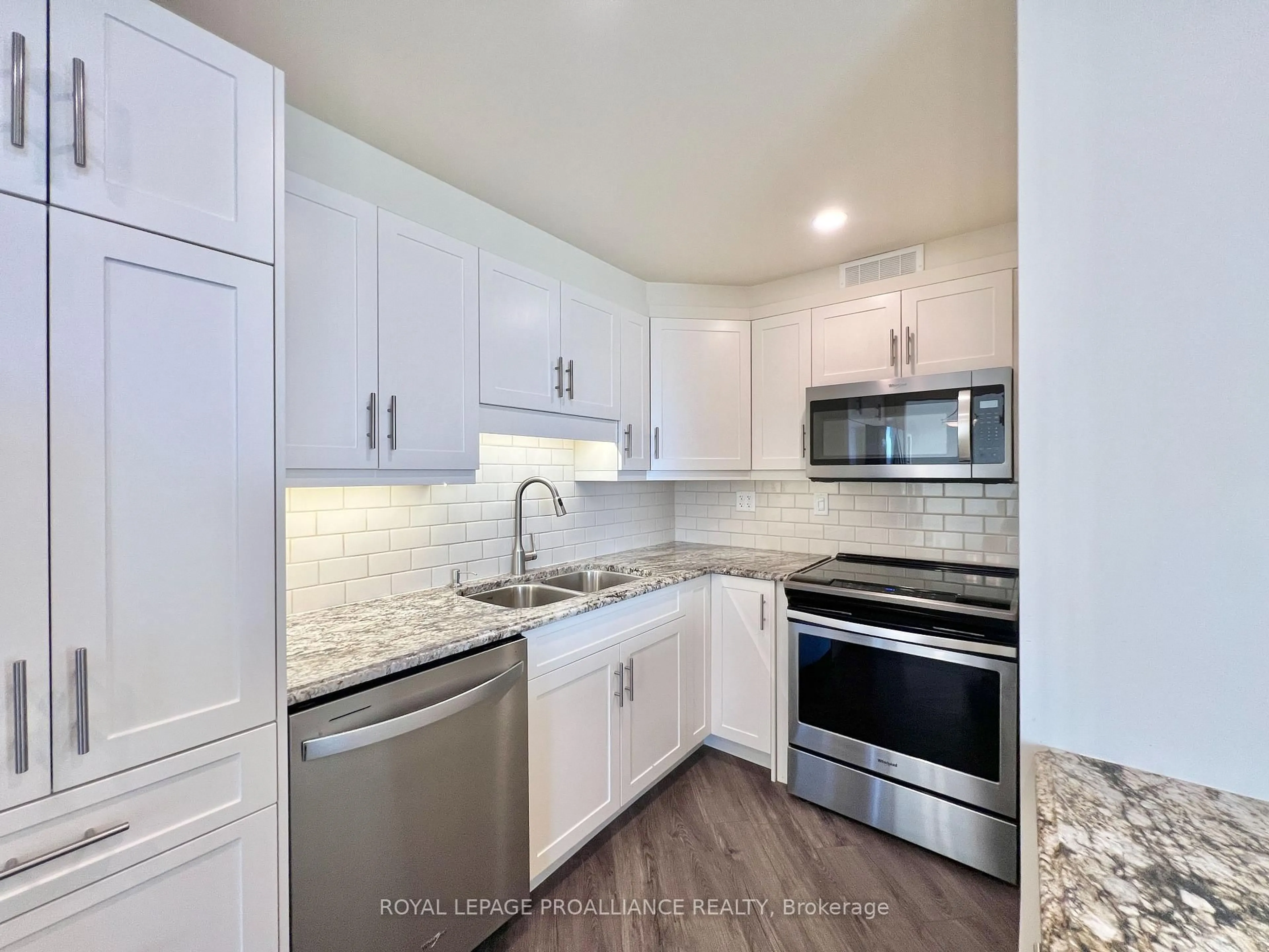 Unknown for 344 Front St #1002, Belleville Ontario K8N 5M4