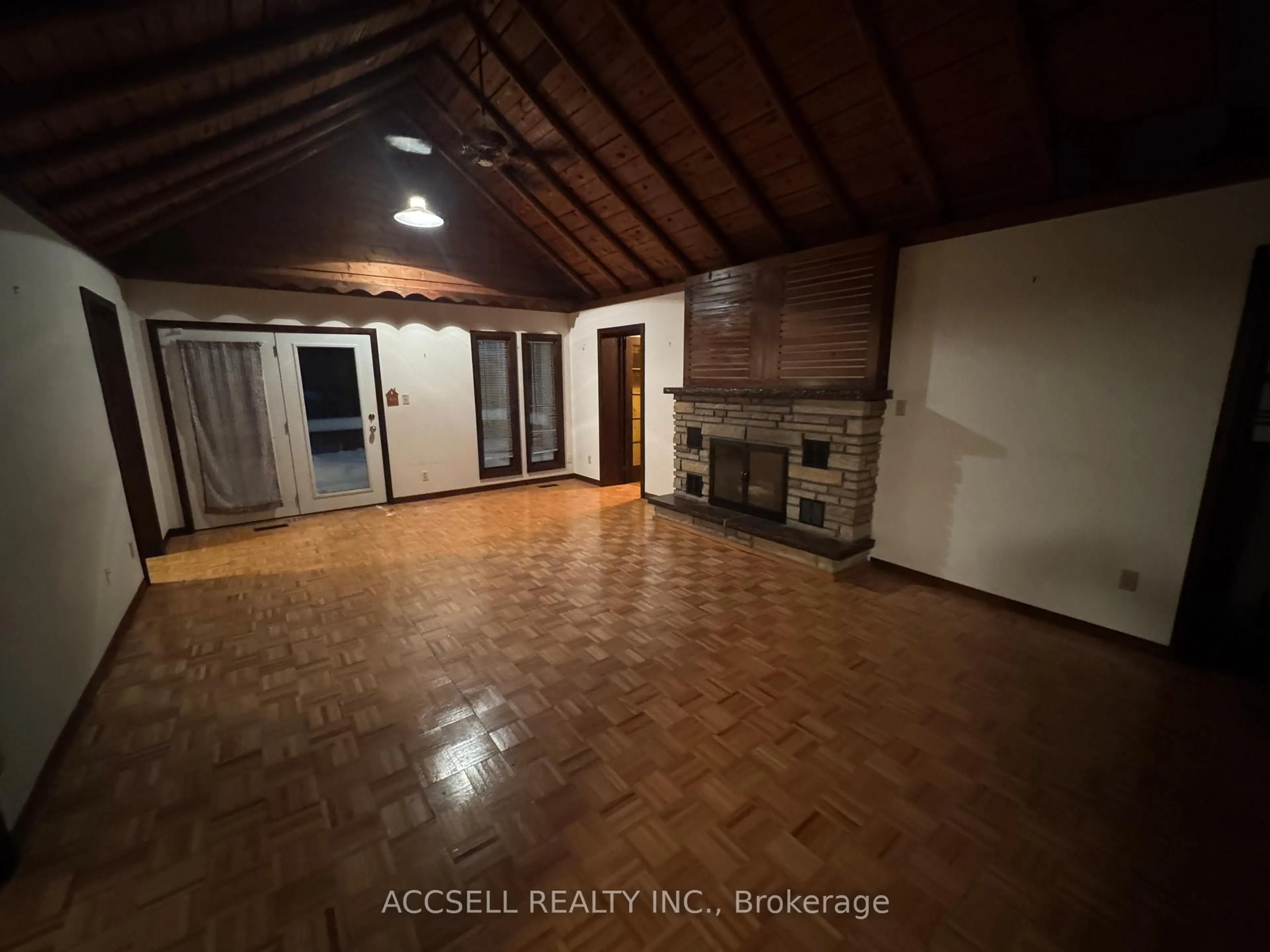 A pic of a room for 31 Barrie Ave, South Bruce Peninsula Ontario N0H 2G0