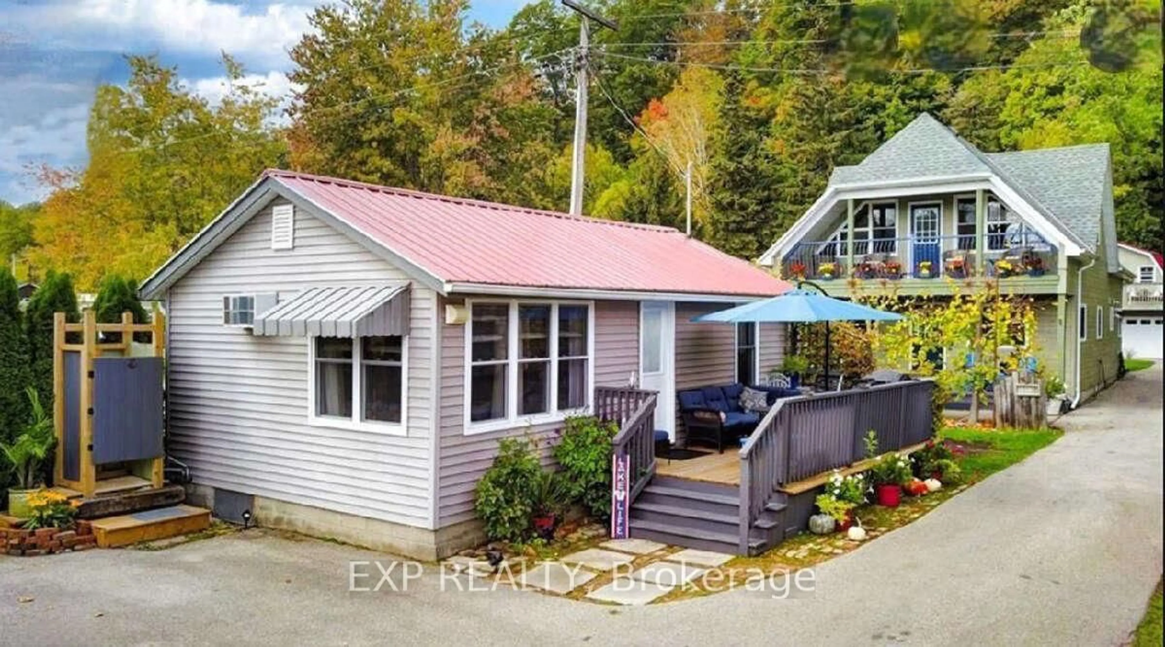 Home with vinyl exterior material, street for 37B Cedar Dr, Norfolk Ontario N0E 1T0