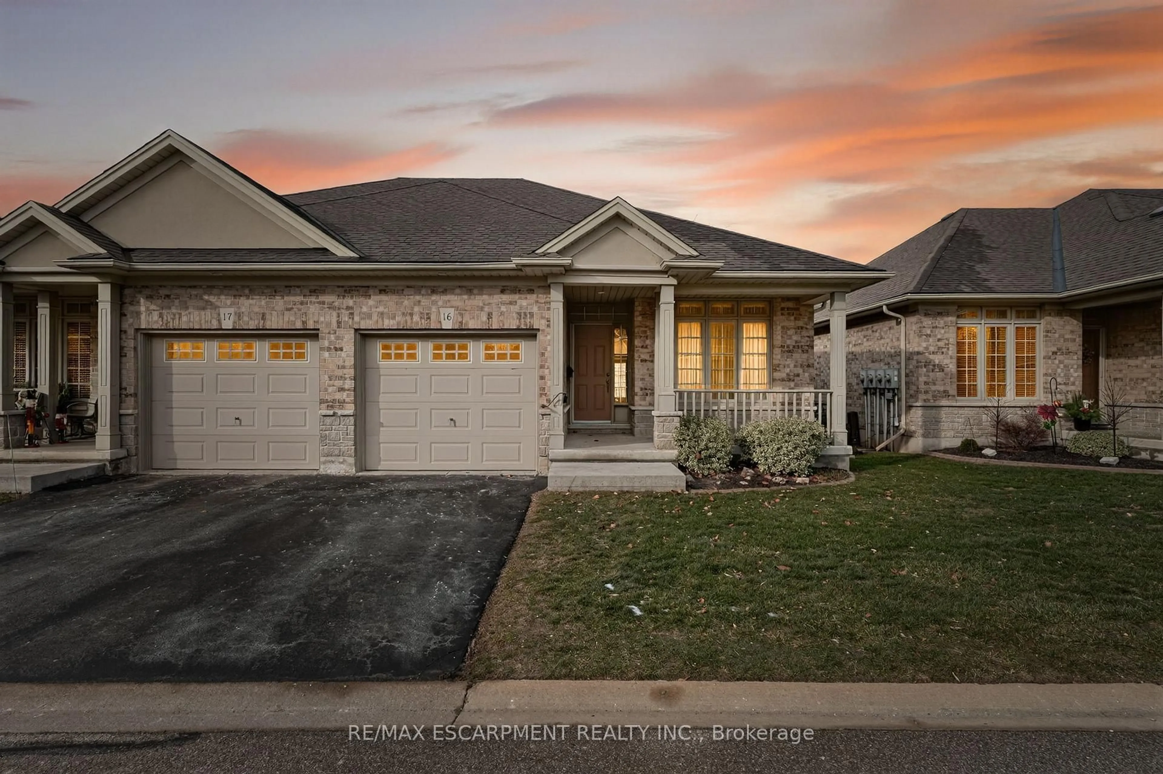 Home with brick exterior material, street for 1041 Pine St #16, Haldimand Ontario N1A 2N1