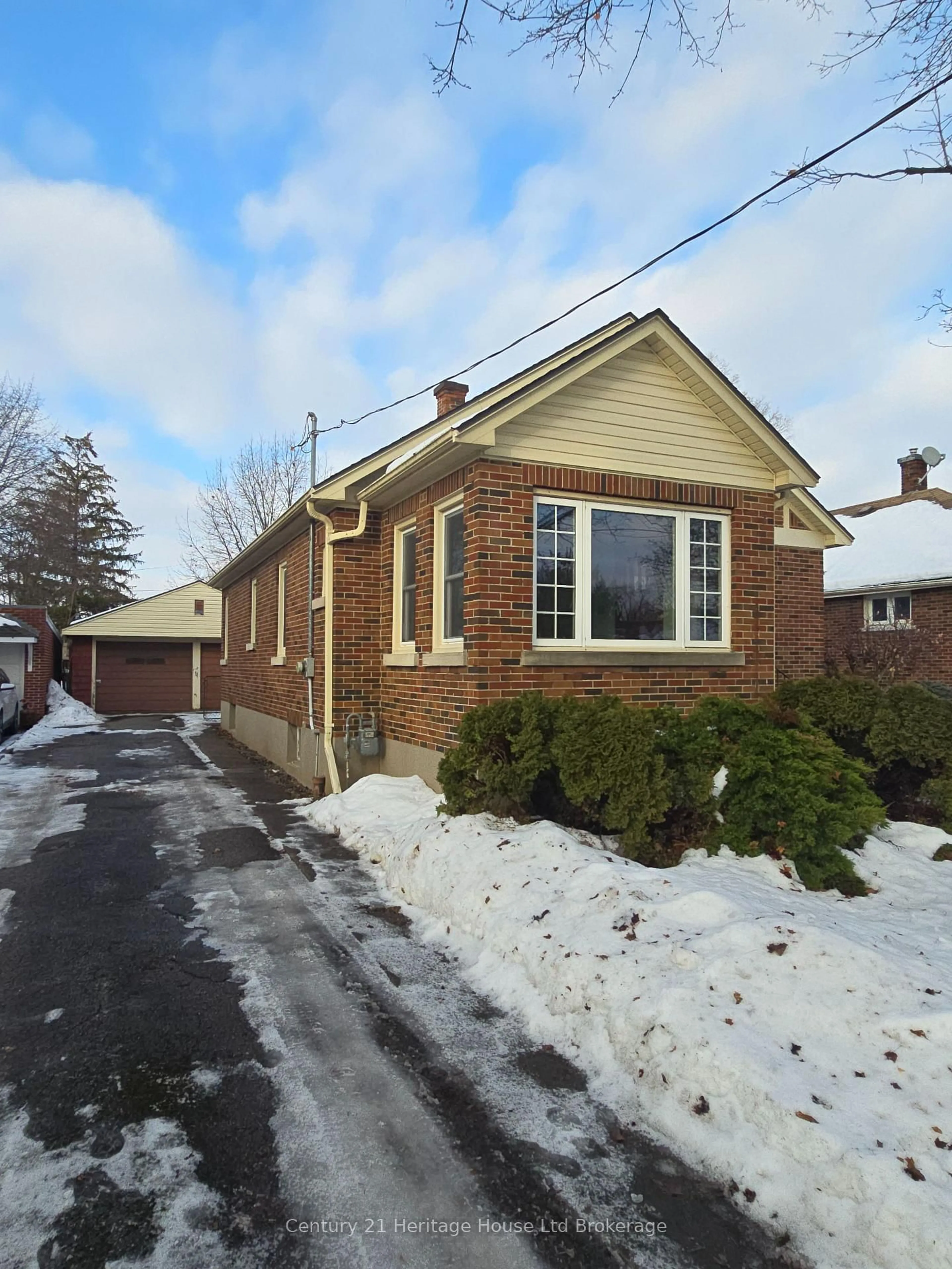 Home with brick exterior material, street for 523 Quintin Pl, Woodstock Ontario N4S 5E8