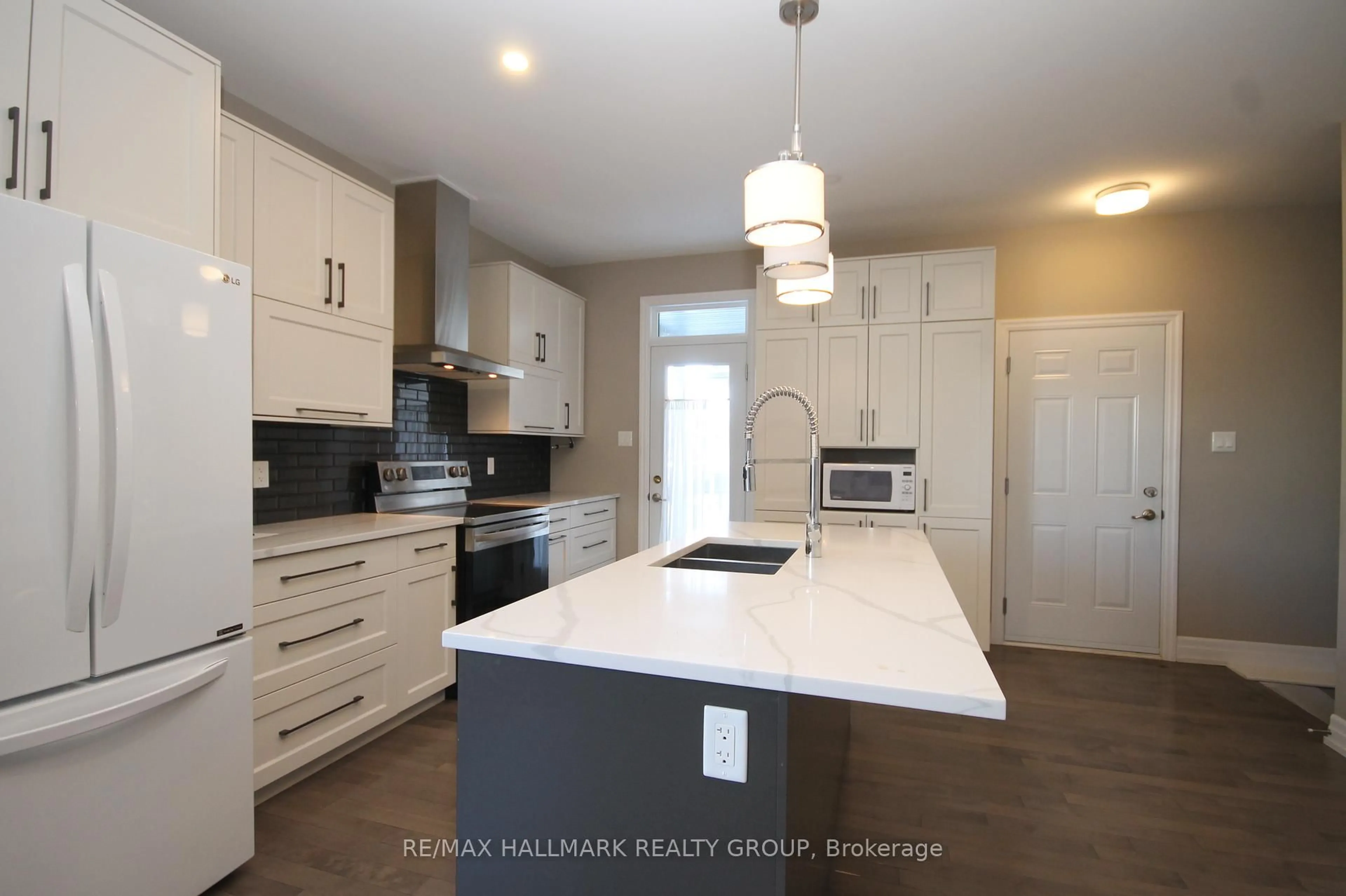 Open concept kitchen, unknown for 23 Solara Private, Clarence-Rockland Ontario K4K 0K9