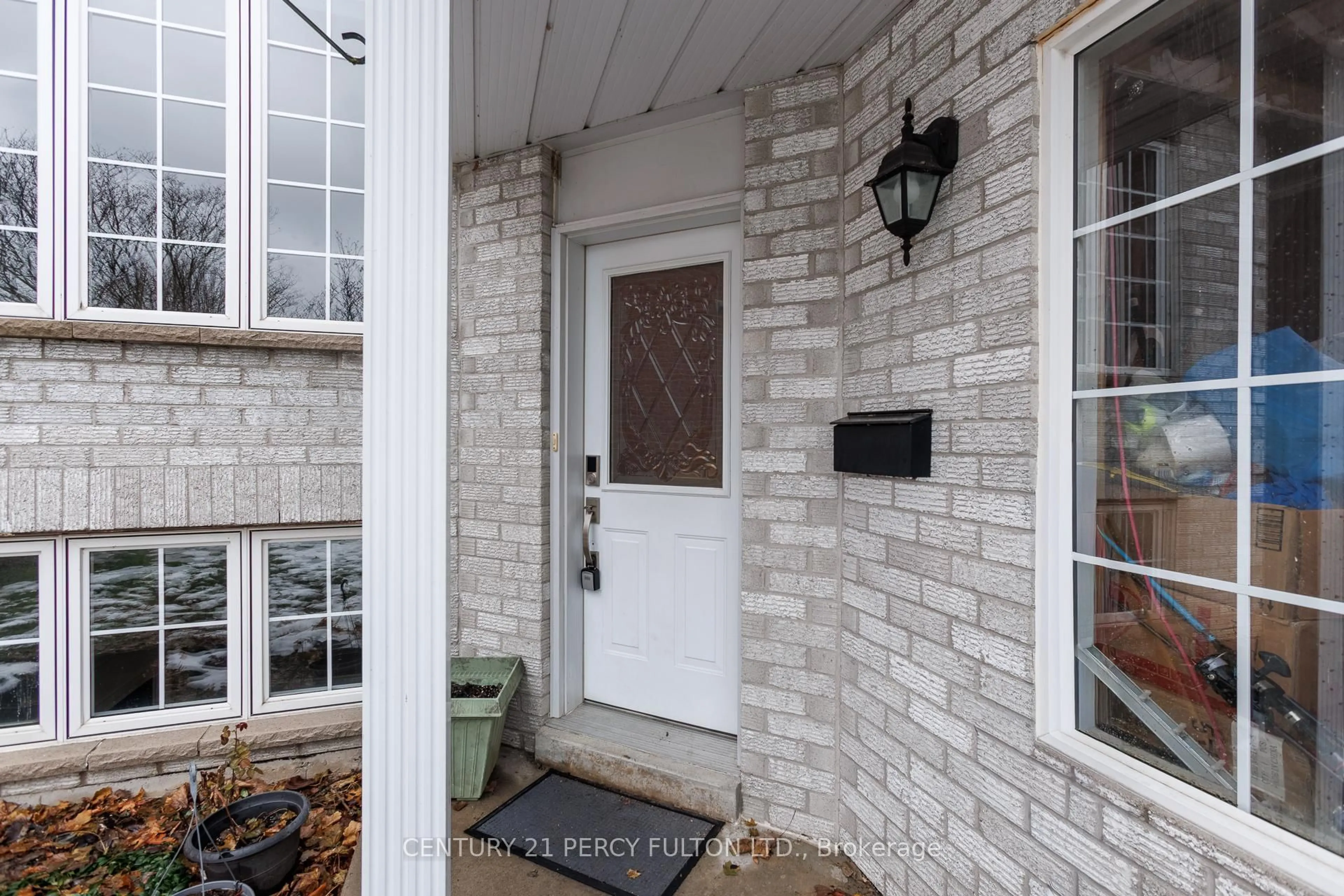 Indoor entryway for 191 Carroll Cres, Cobourg Ontario K9A 5P7