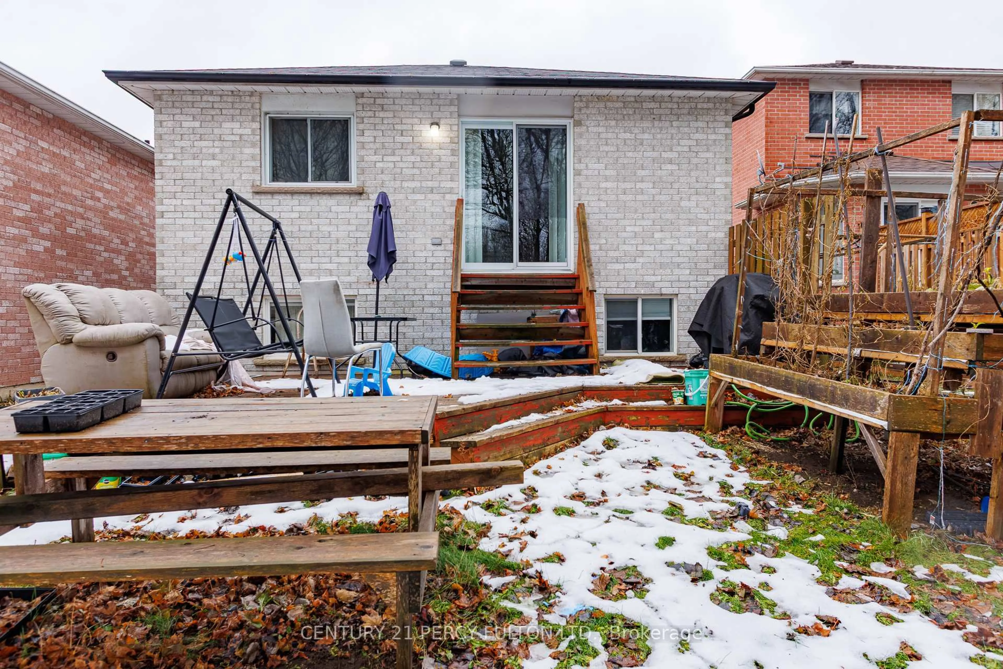 Patio, street for 191 Carroll Cres, Cobourg Ontario K9A 5P7