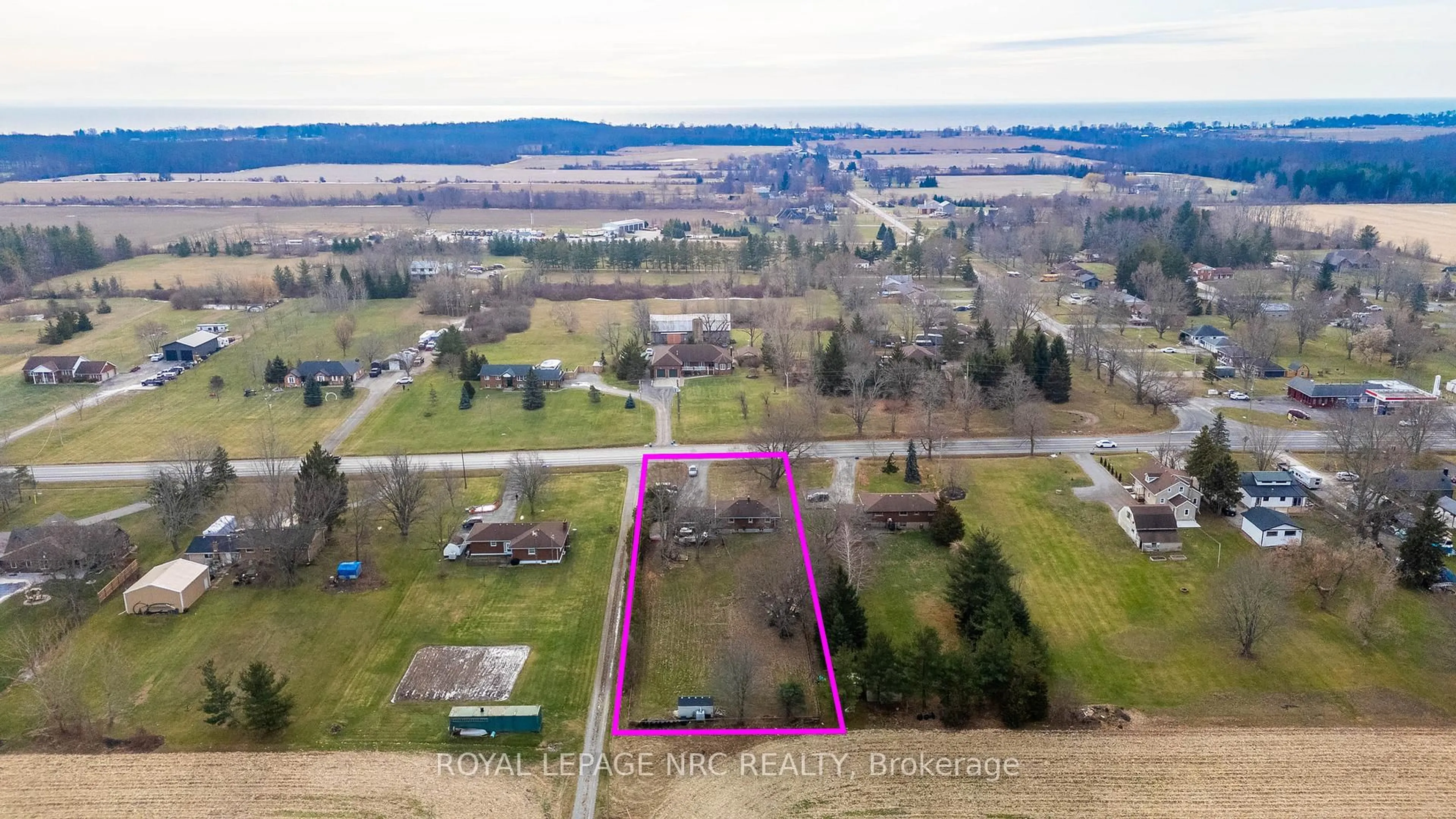 A pic from outside/outdoor area/front of a property/back of a property/a pic from drone, unknown for 11572 Hwy 3 Highway, Wainfleet Ontario L0S 1V0