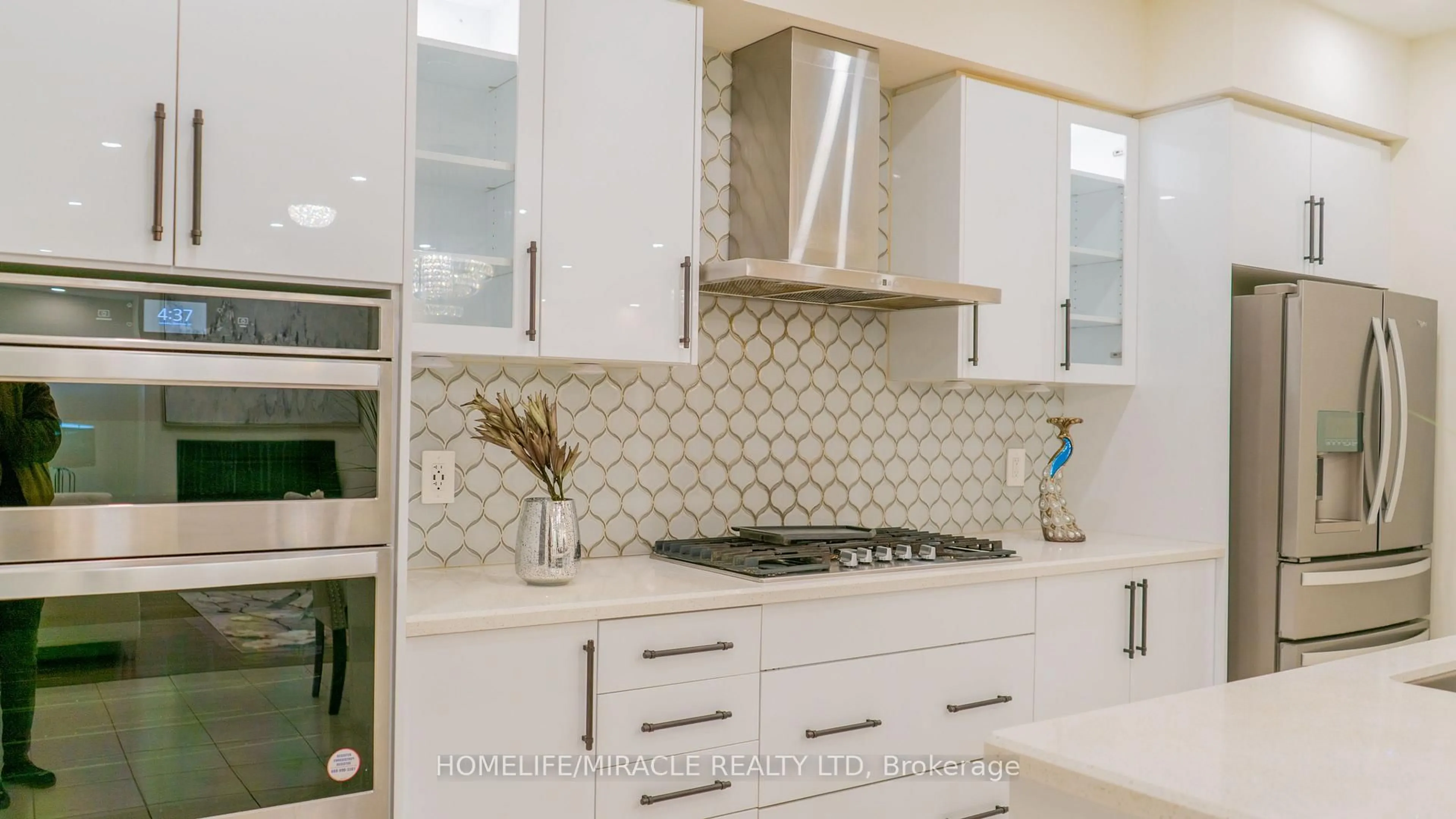 Contemporary kitchen, ceramic/tile floor for 18 Brewis St, Brant Ontario N3L 2C9