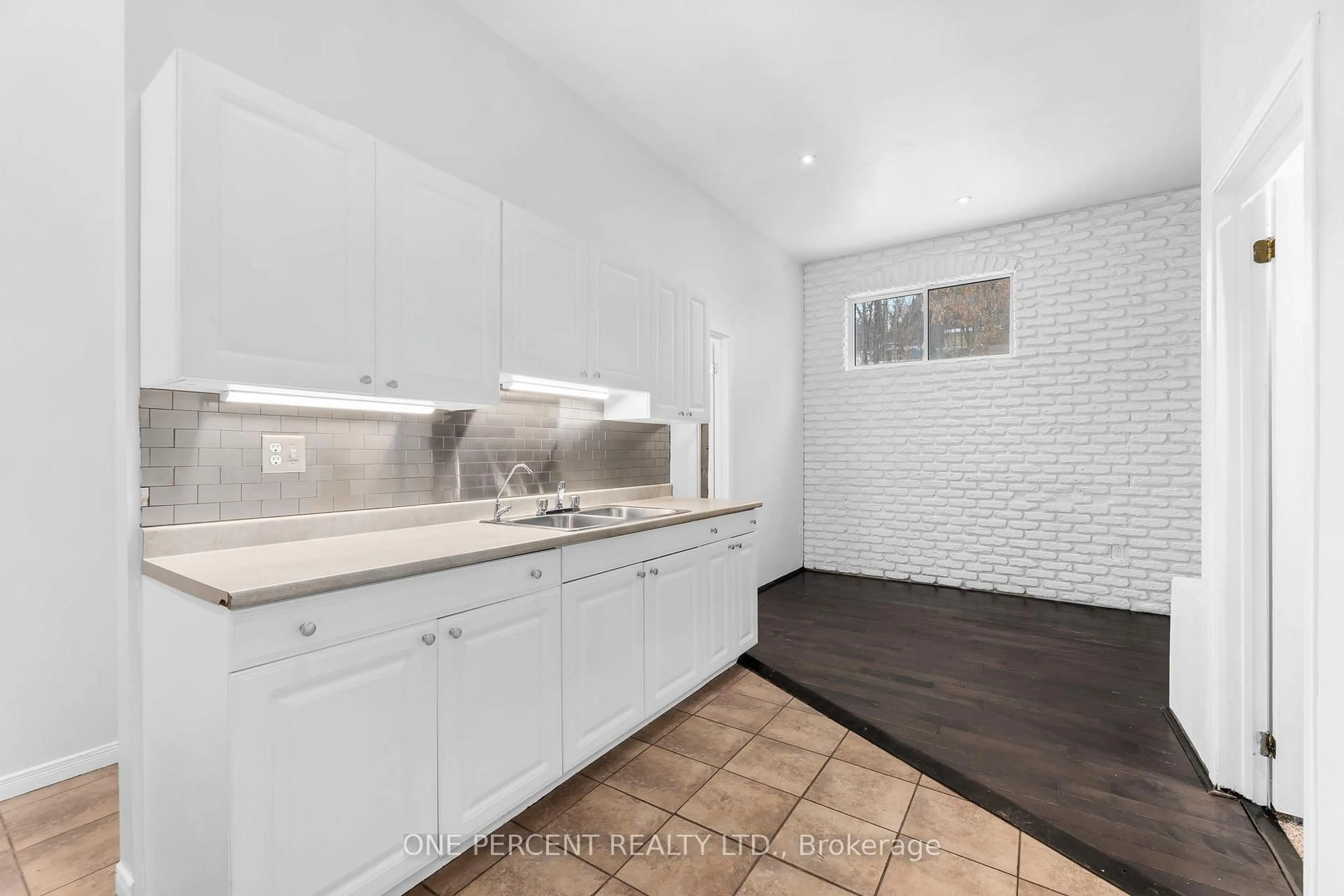 Unknown for 71 Cleak Ave, Maynooth Ontario K0L 2S0