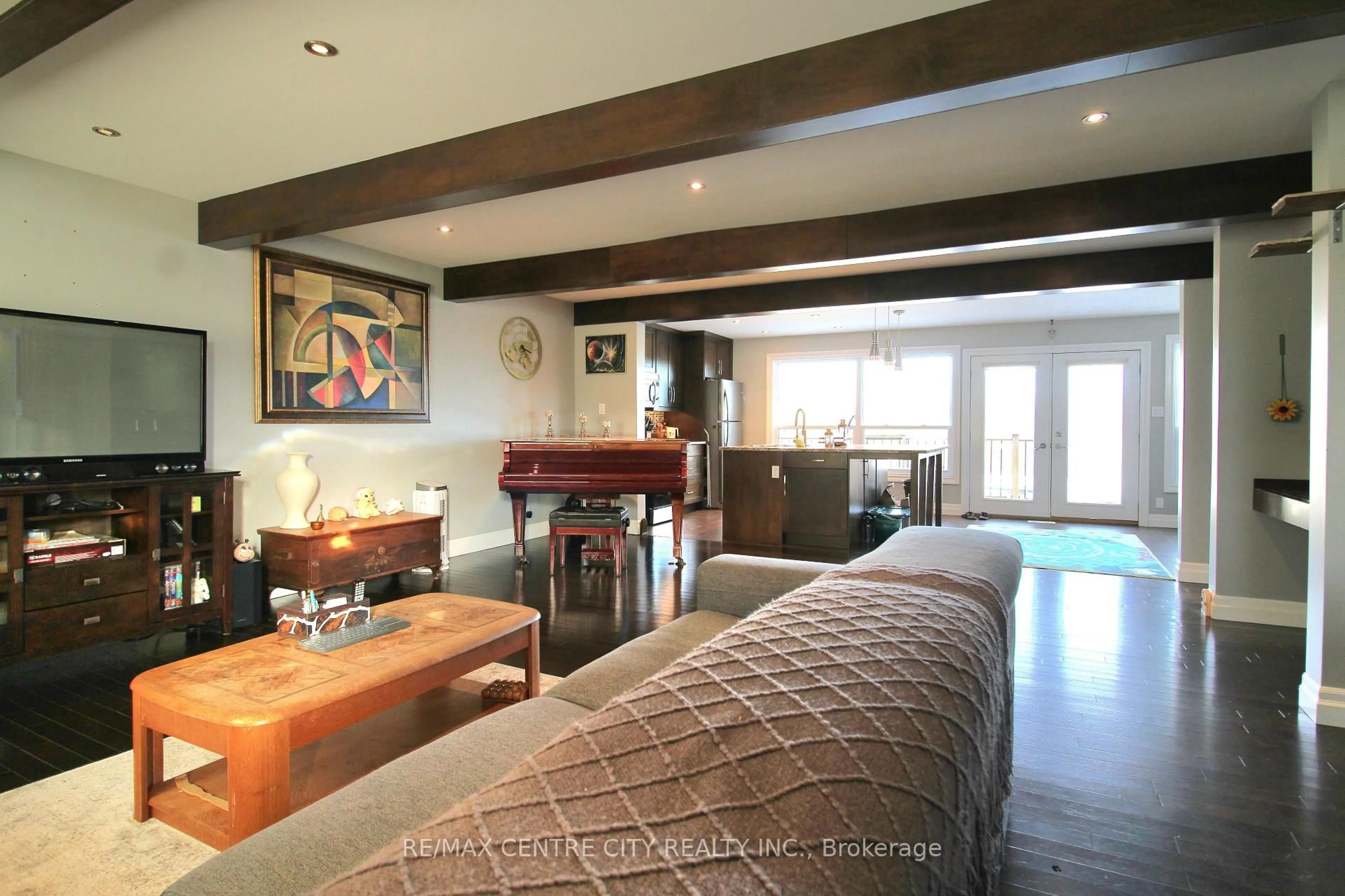 Living room with furniture, unknown for 200 Centennial Ave, Central Elgin Ontario N5R 5B2