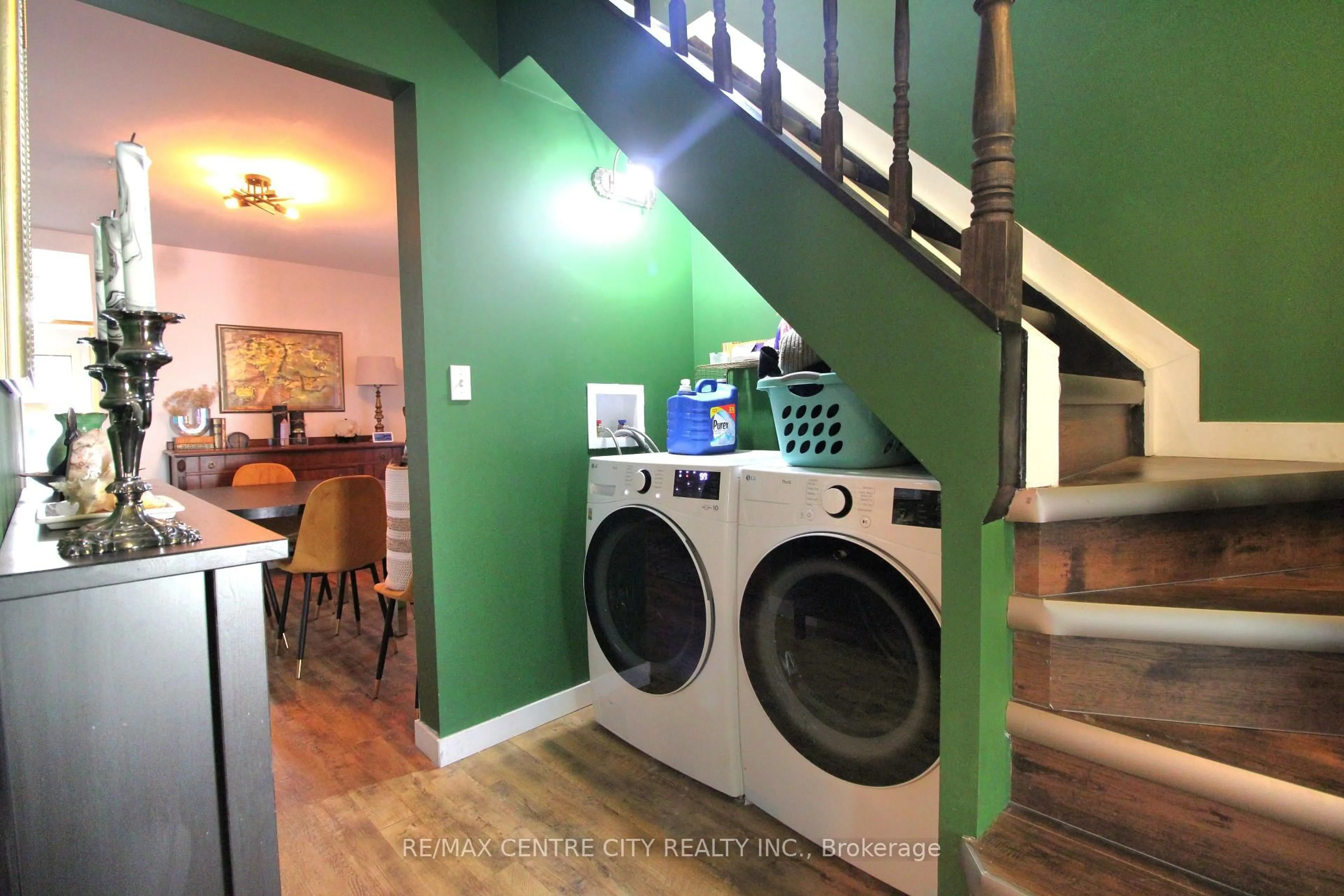 Laundry room for 124 Joseph St, Chatham-Kent Ontario N7L 3G9