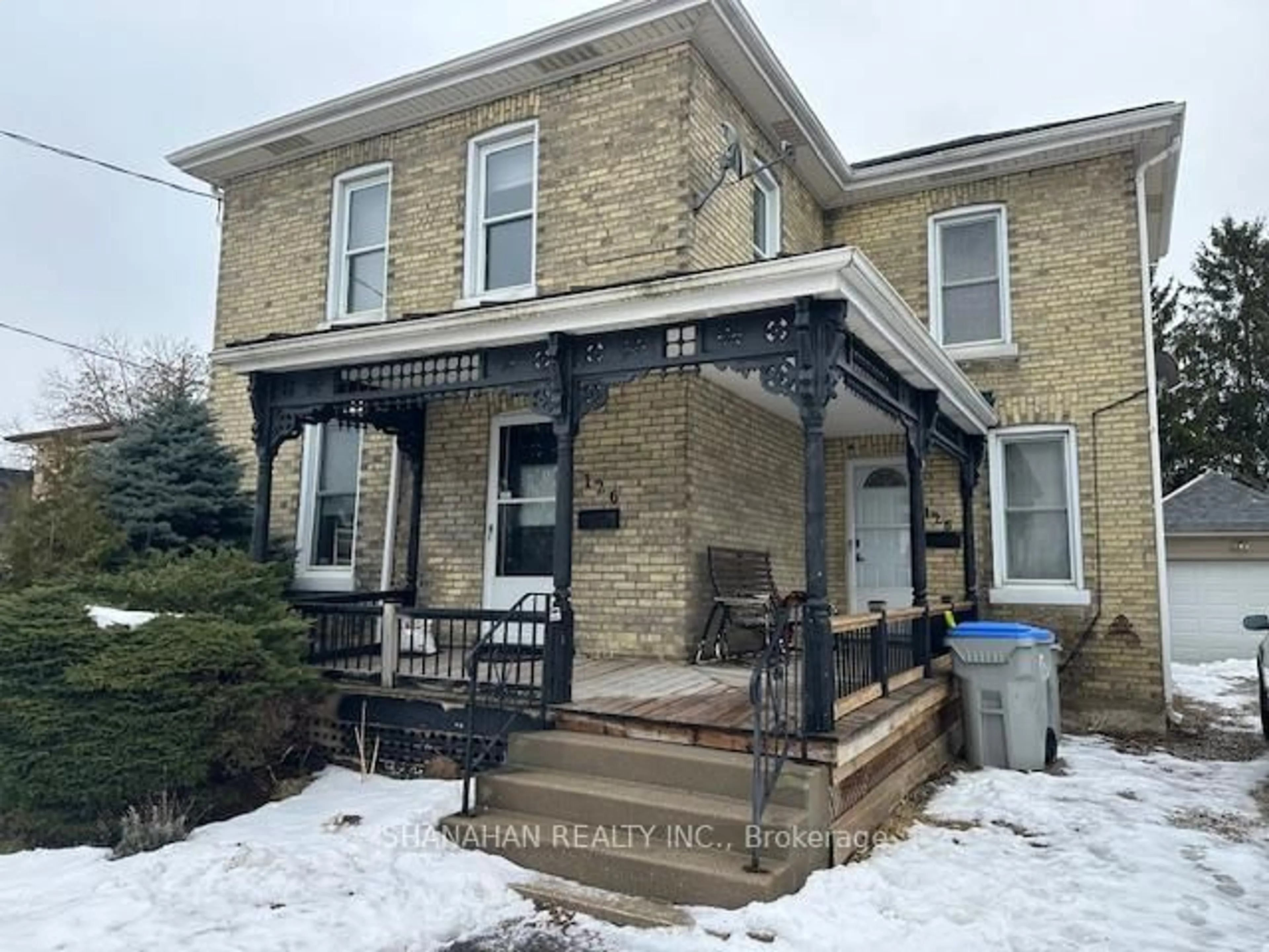 Home with brick exterior material, building for 126 Metcalfe St, Strathroy-Caradoc Ontario N7G 1M8